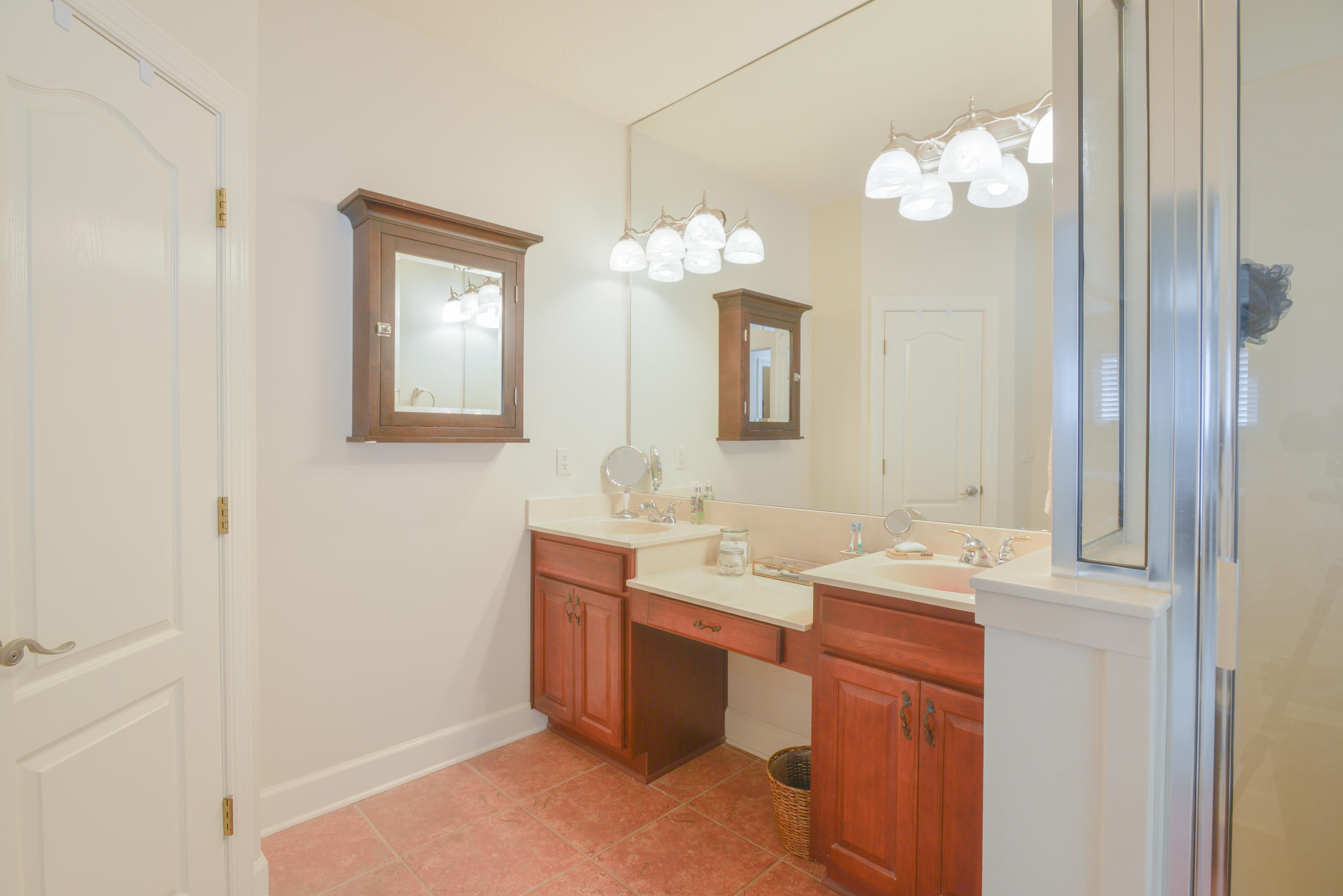 CHARDONNAY ESTATES - Residential