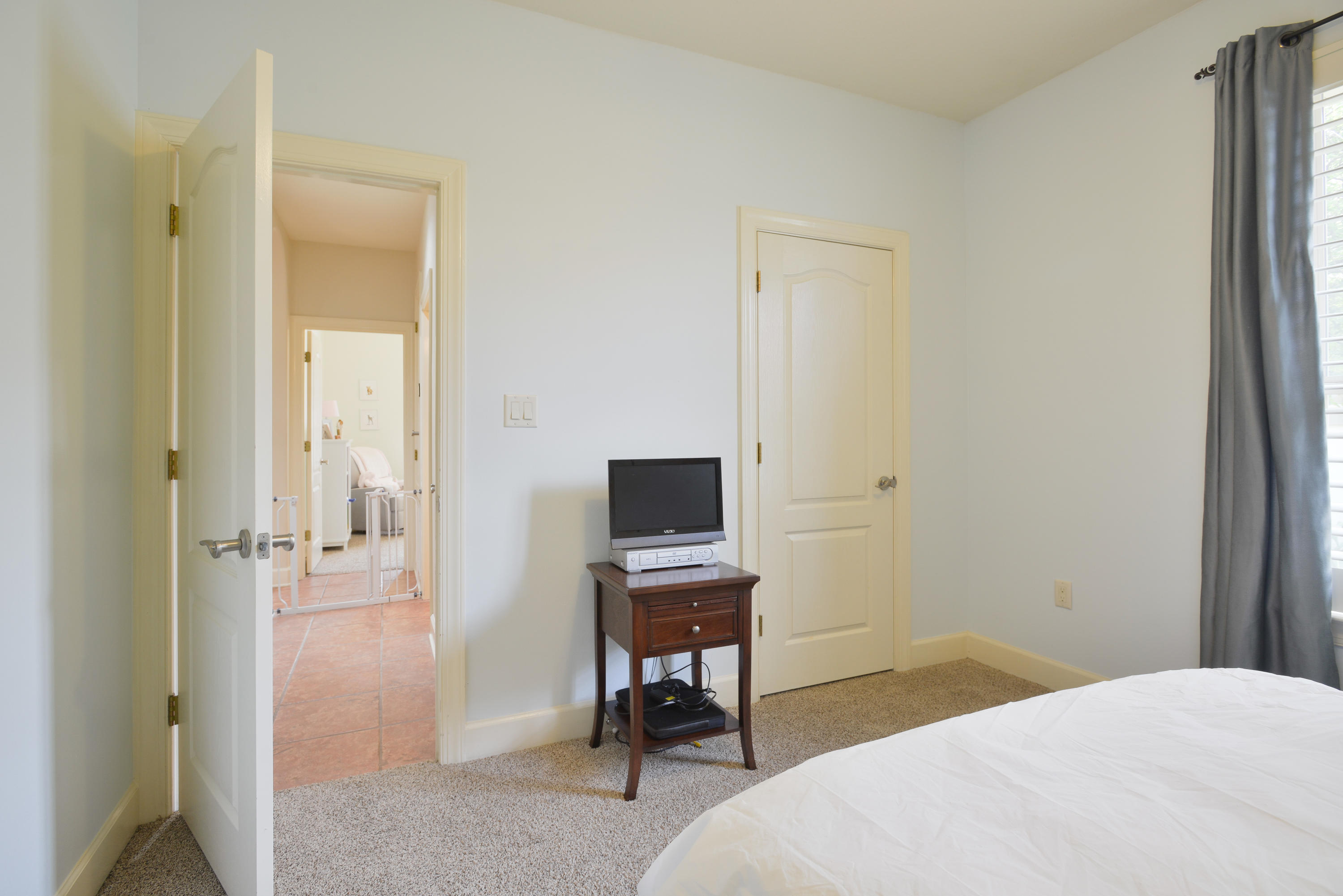 CHARDONNAY ESTATES - Residential