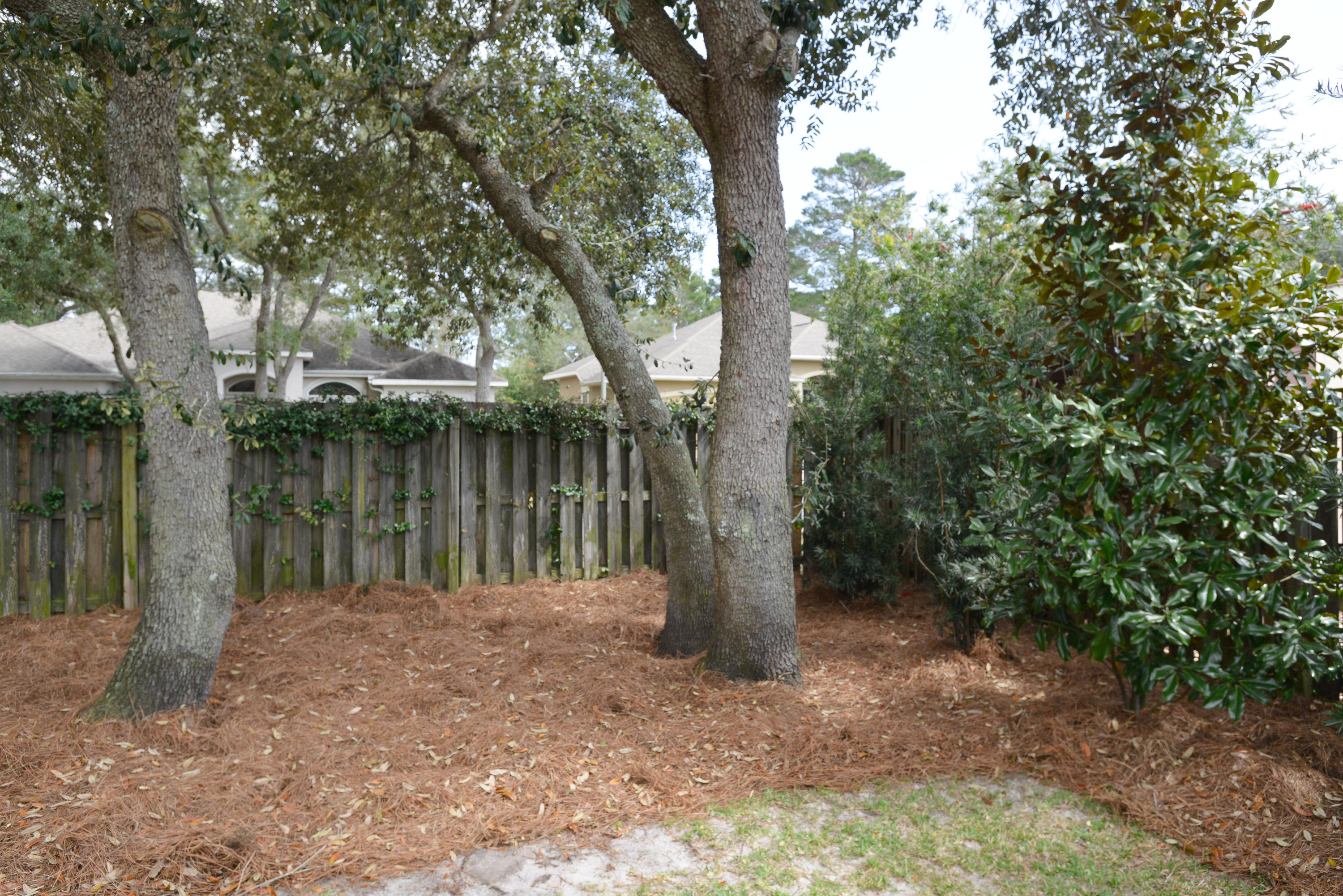 CHARDONNAY ESTATES - Residential