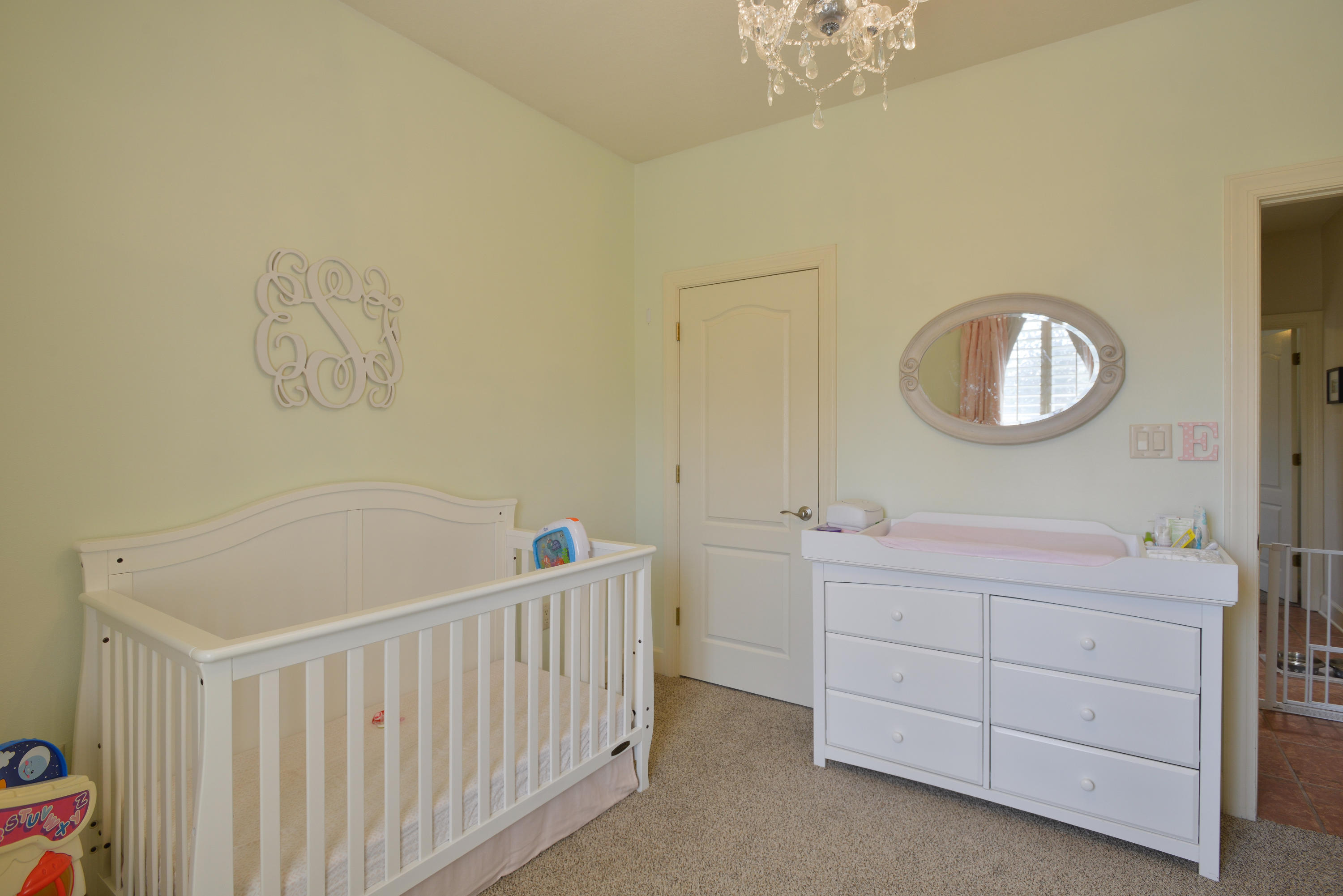 CHARDONNAY ESTATES - Residential