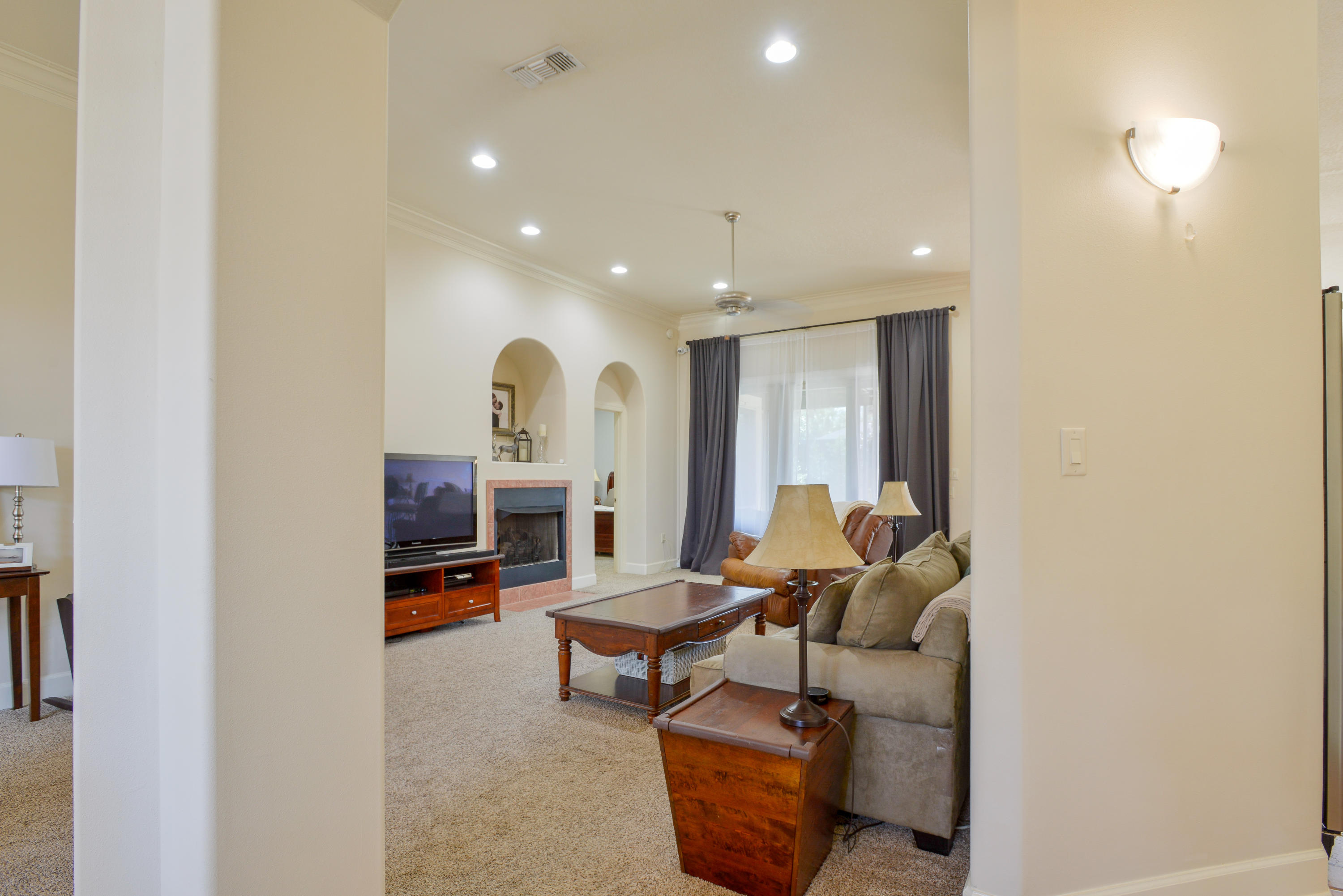 CHARDONNAY ESTATES - Residential