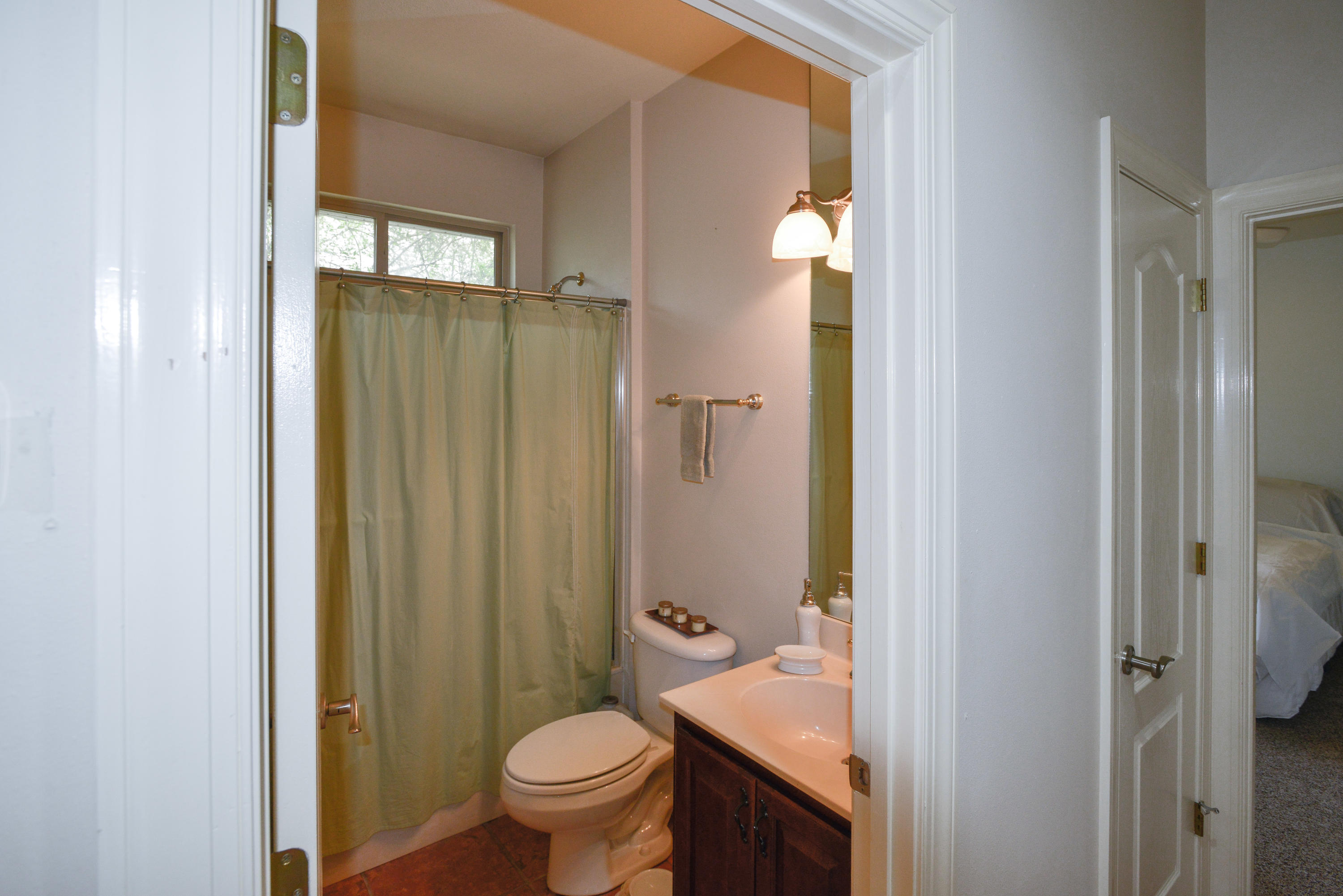 CHARDONNAY ESTATES - Residential