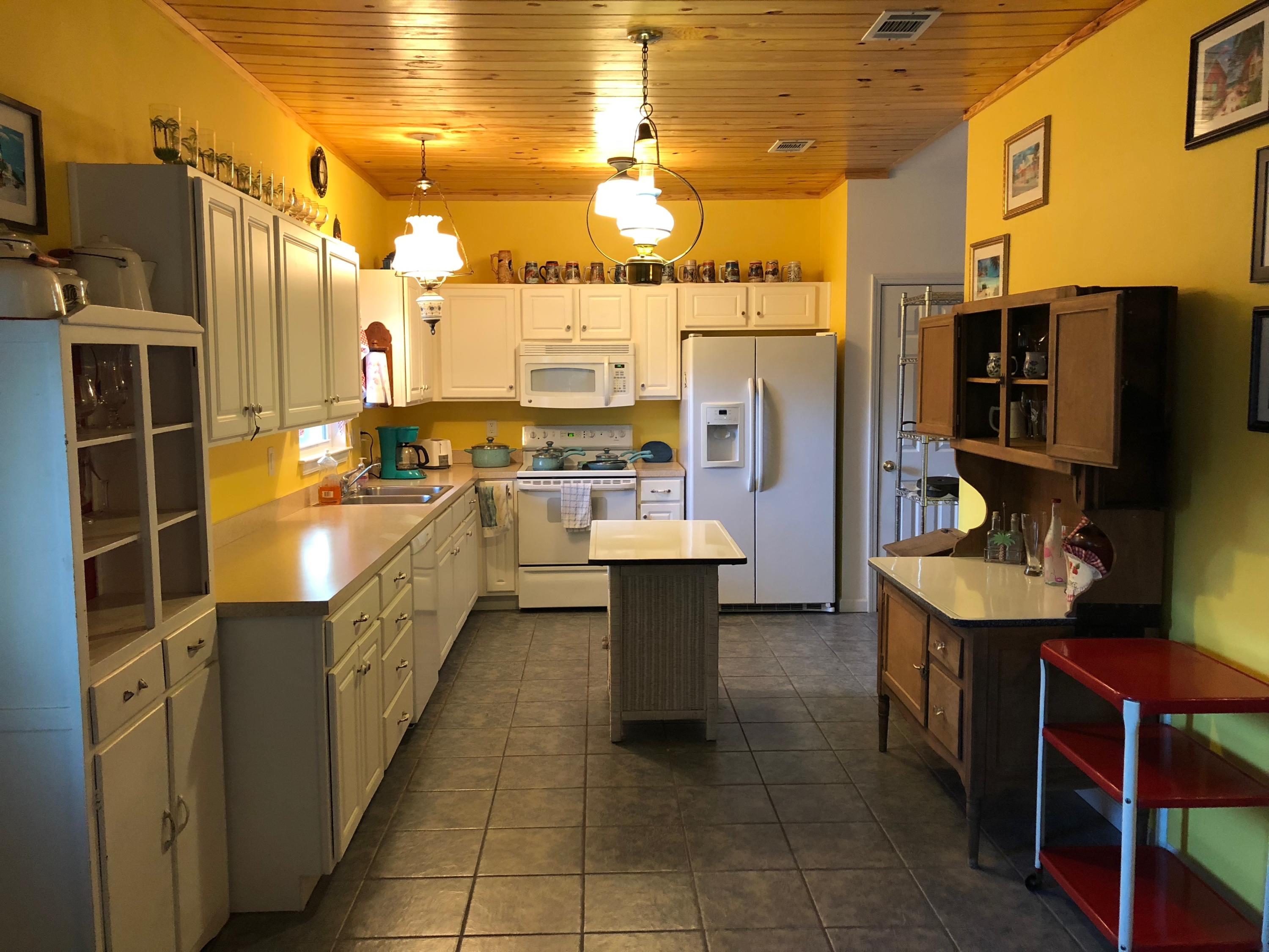 NO RECORDED SUBDIVISION - Residential