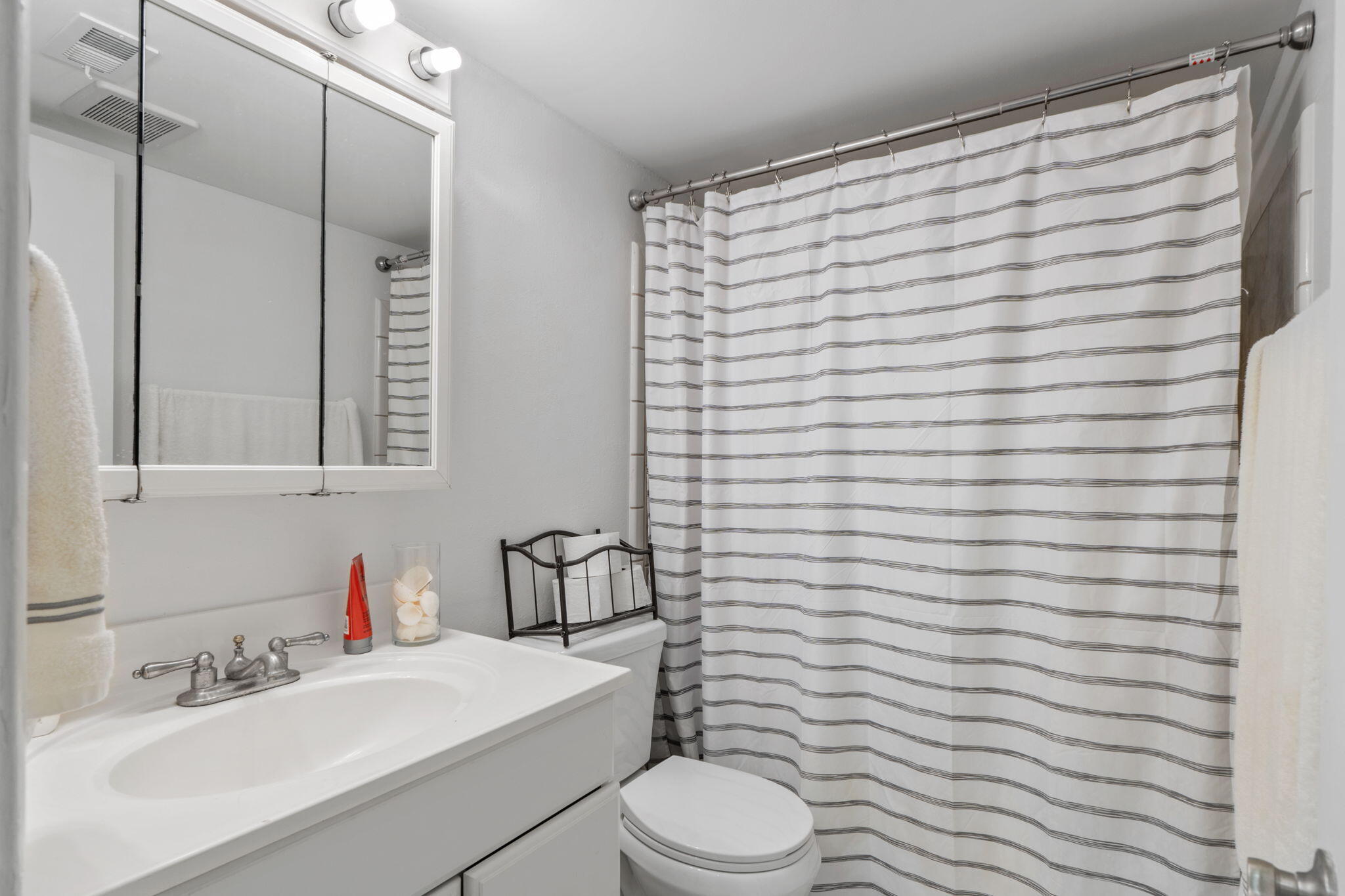 CEDARS CONDO - Residential