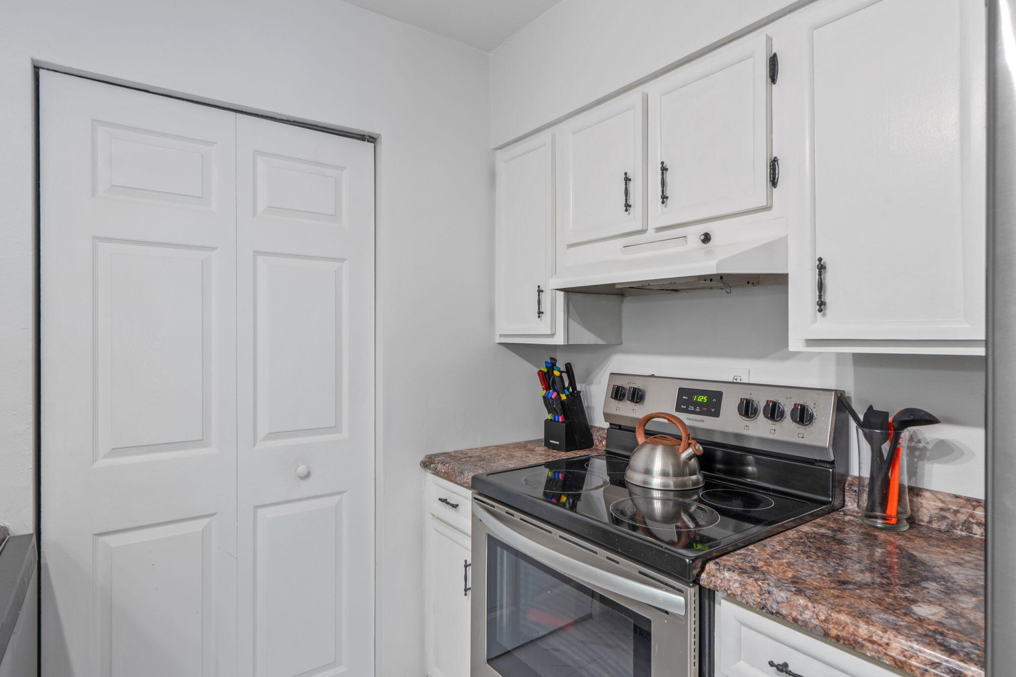 CEDARS CONDO - Residential