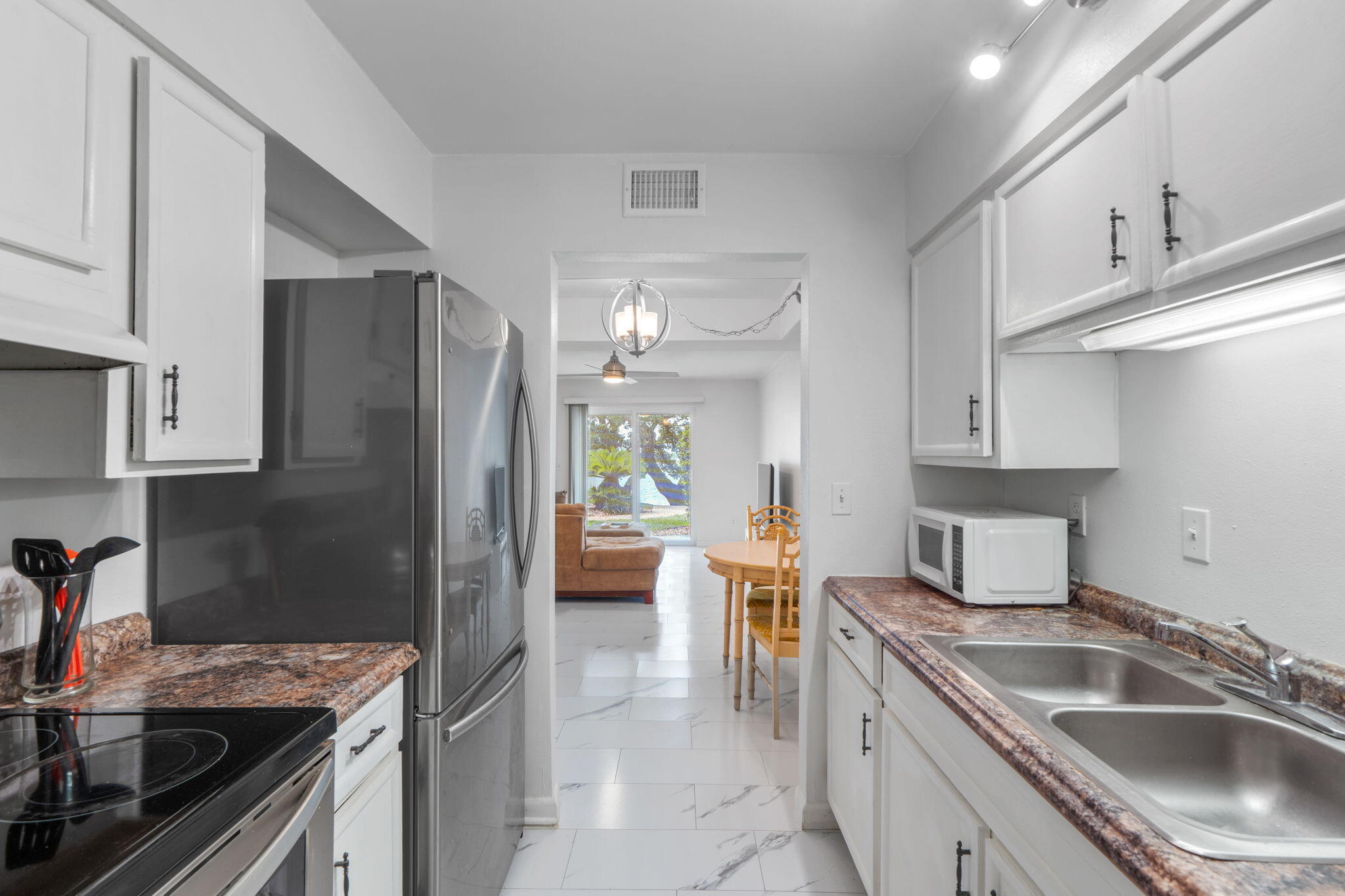 CEDARS CONDO - Residential