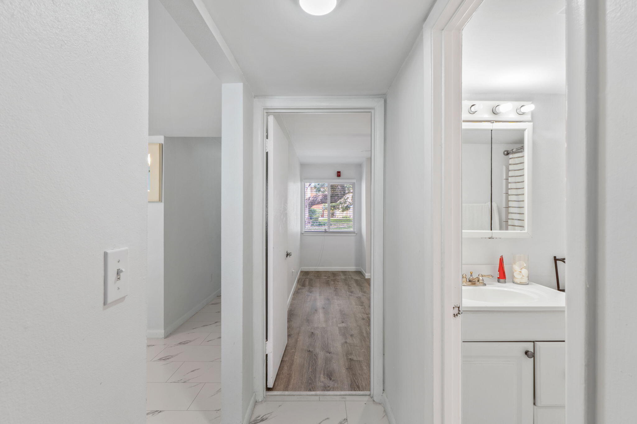CEDARS CONDO - Residential