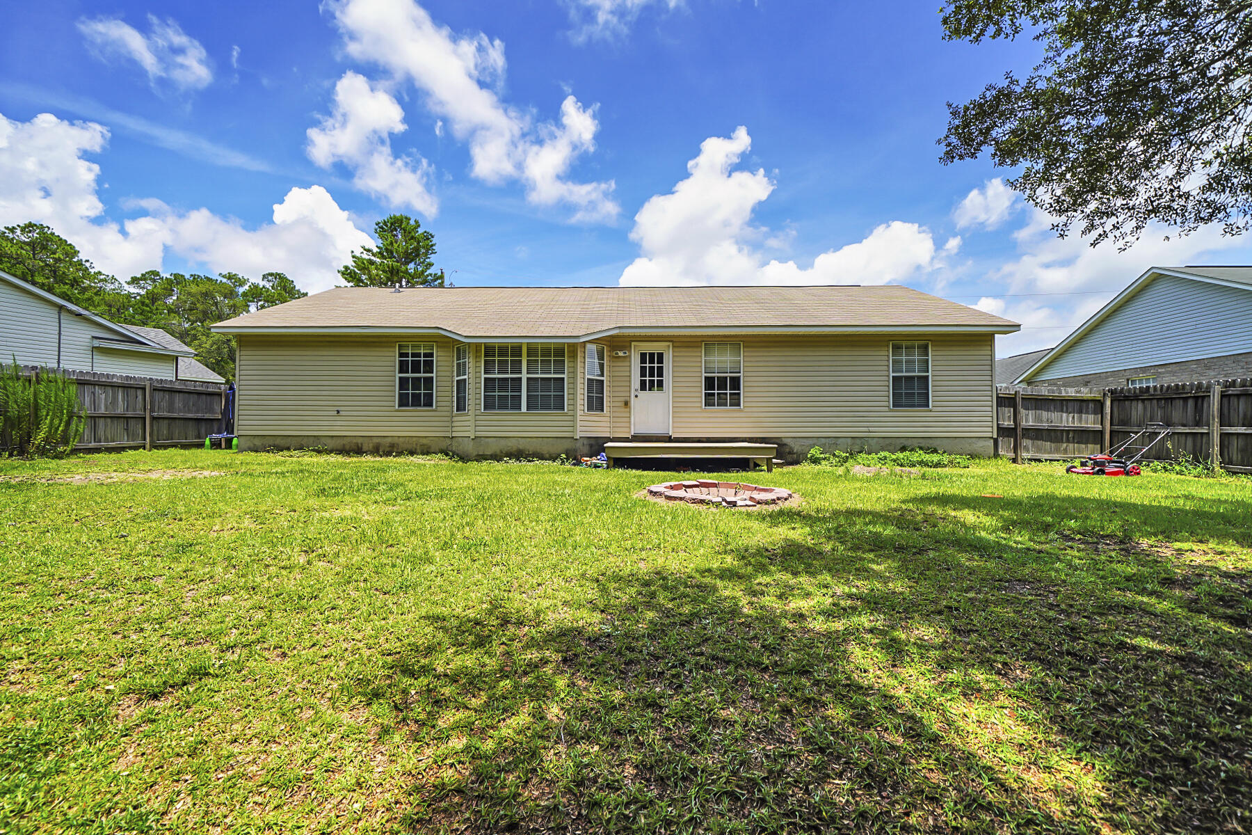 WINDSOR VILLAGE - Residential