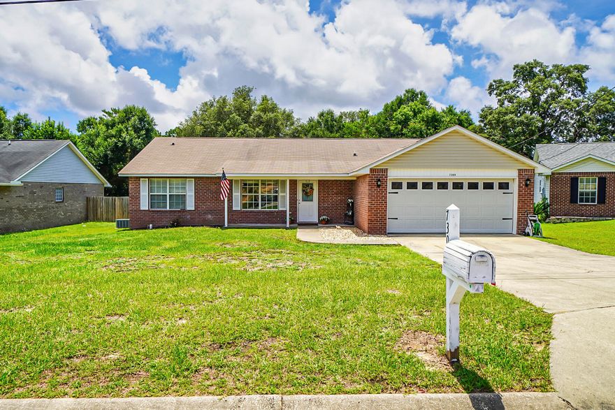 OPEN HOUSE SAT 7/10 10:00-1:00Conveniently located, this 3 bed 2 bath home is just minutes from the beaches of Navarre, shopping, and the military bases. Open kitchen, nice size rooms with a walk in closet in the master are just some of the great features of this house. The roof is getting replaced prior to closing. Sprinkler system conveys as is.