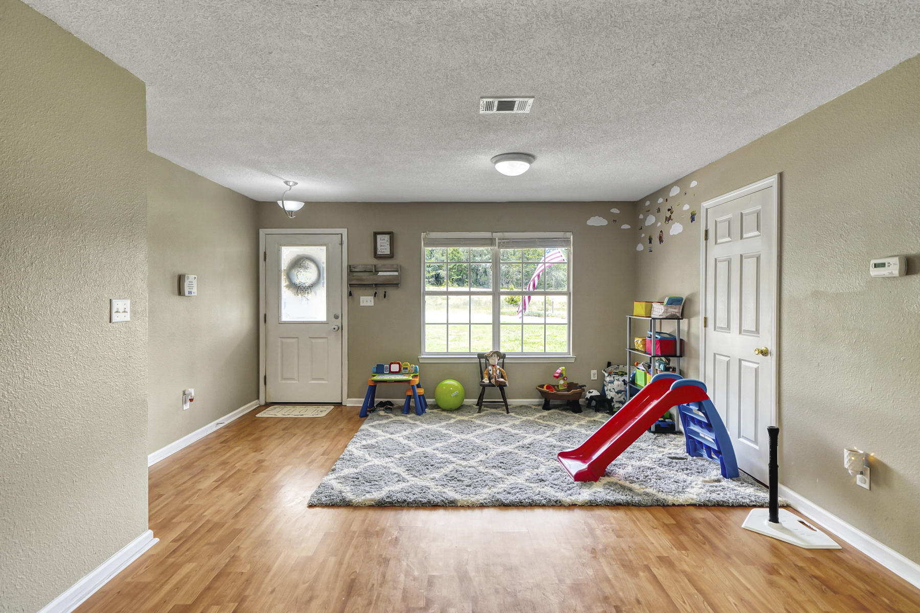 WINDSOR VILLAGE - Residential