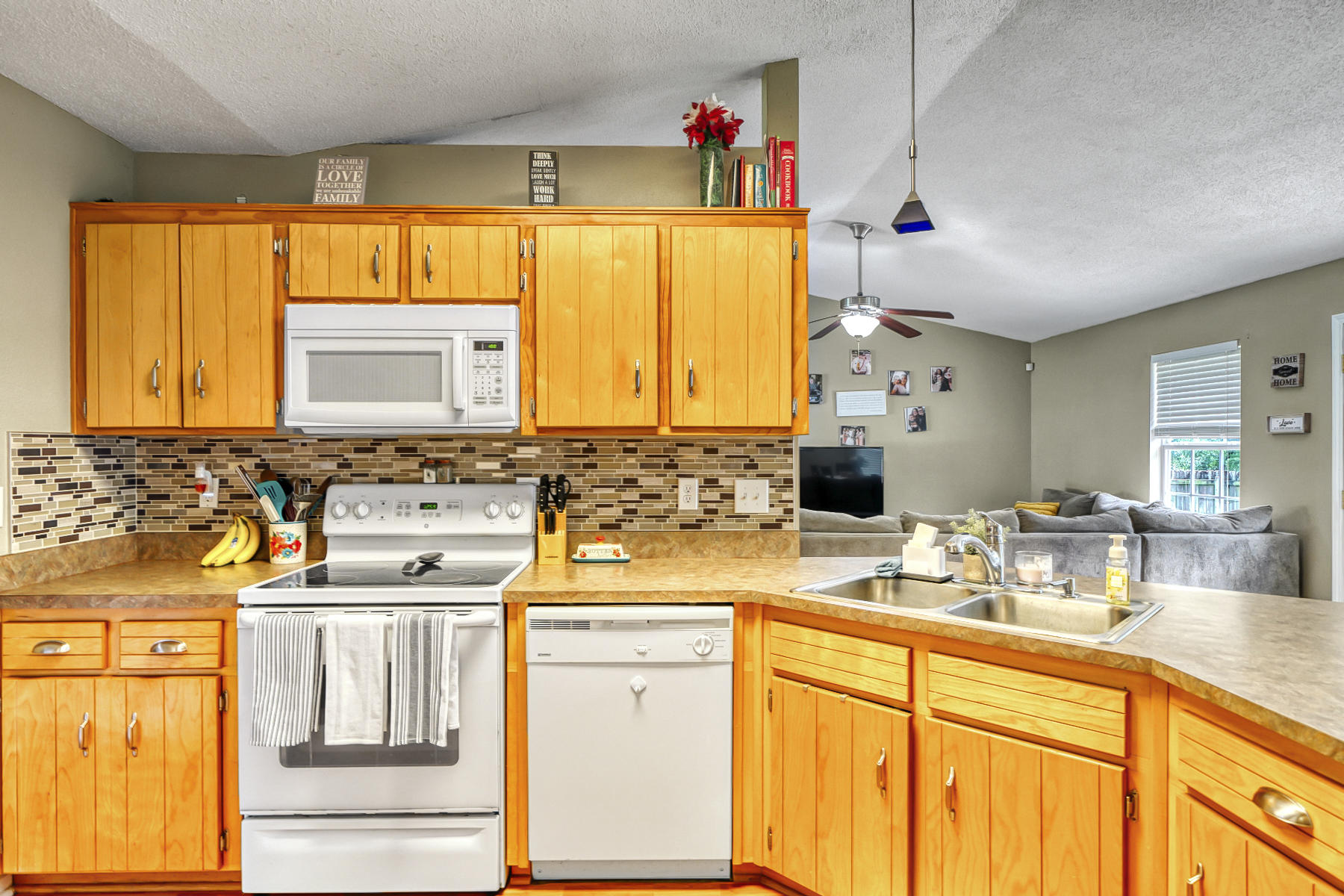 WINDSOR VILLAGE - Residential