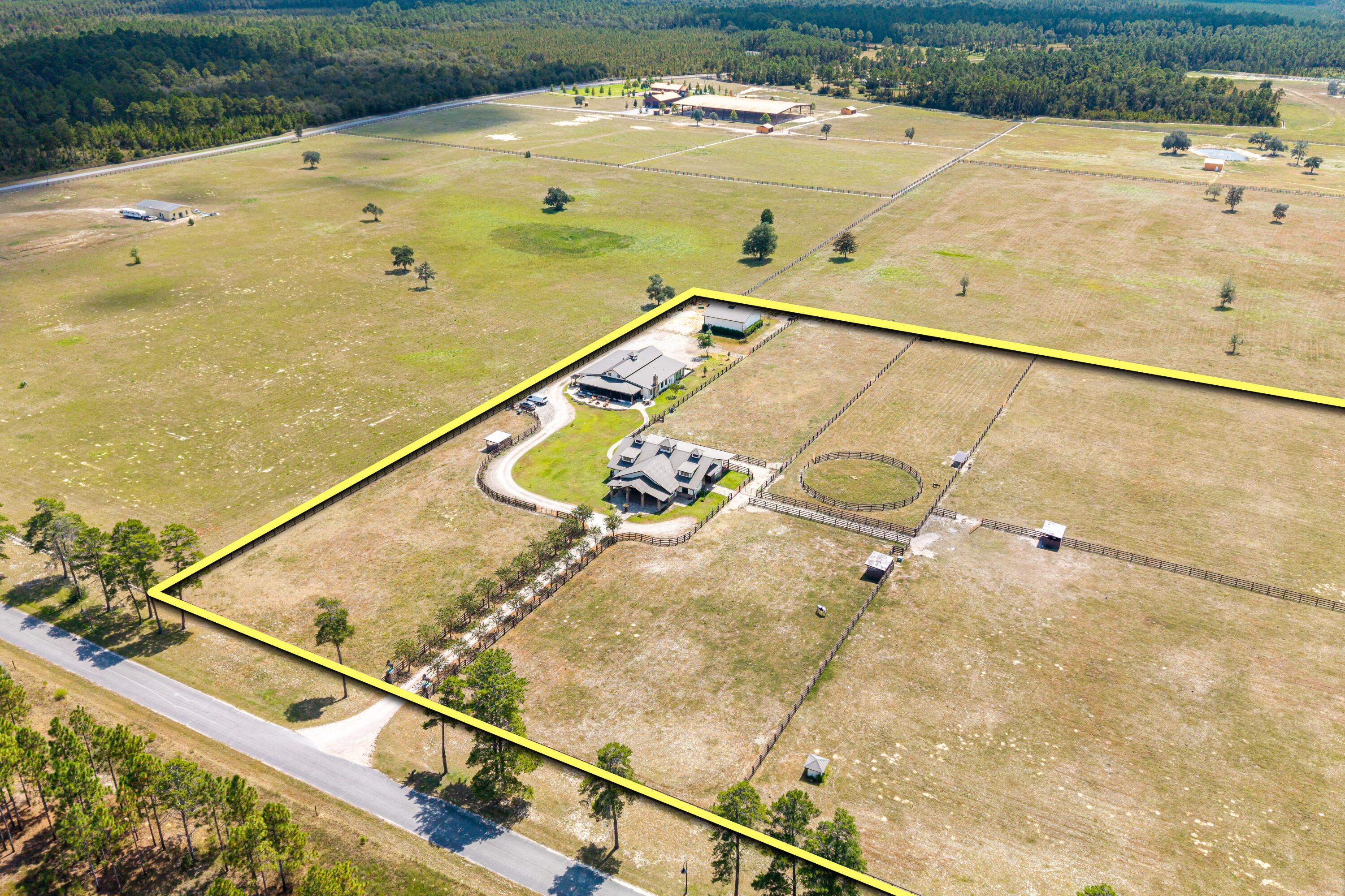 STABLES AT SANDY PINE - Farm
