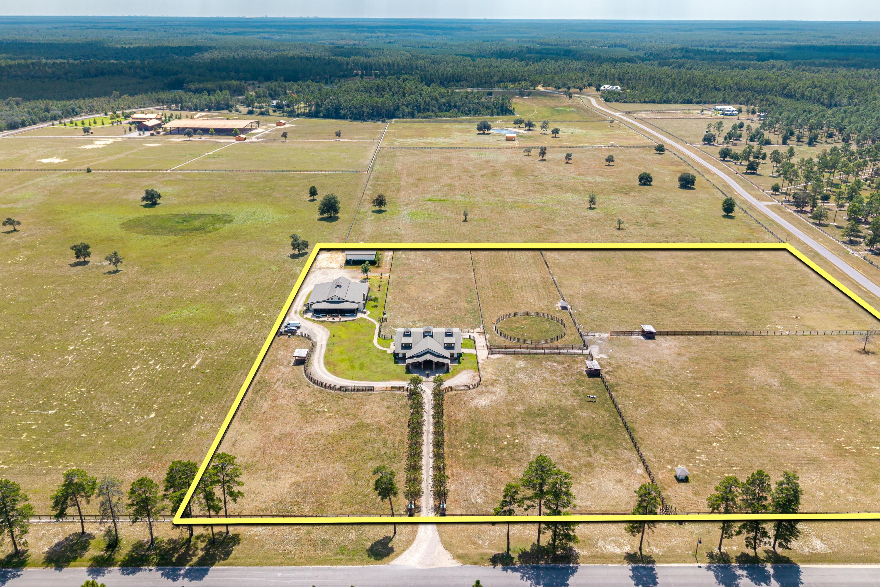 STABLES AT SANDY PINE - Farm