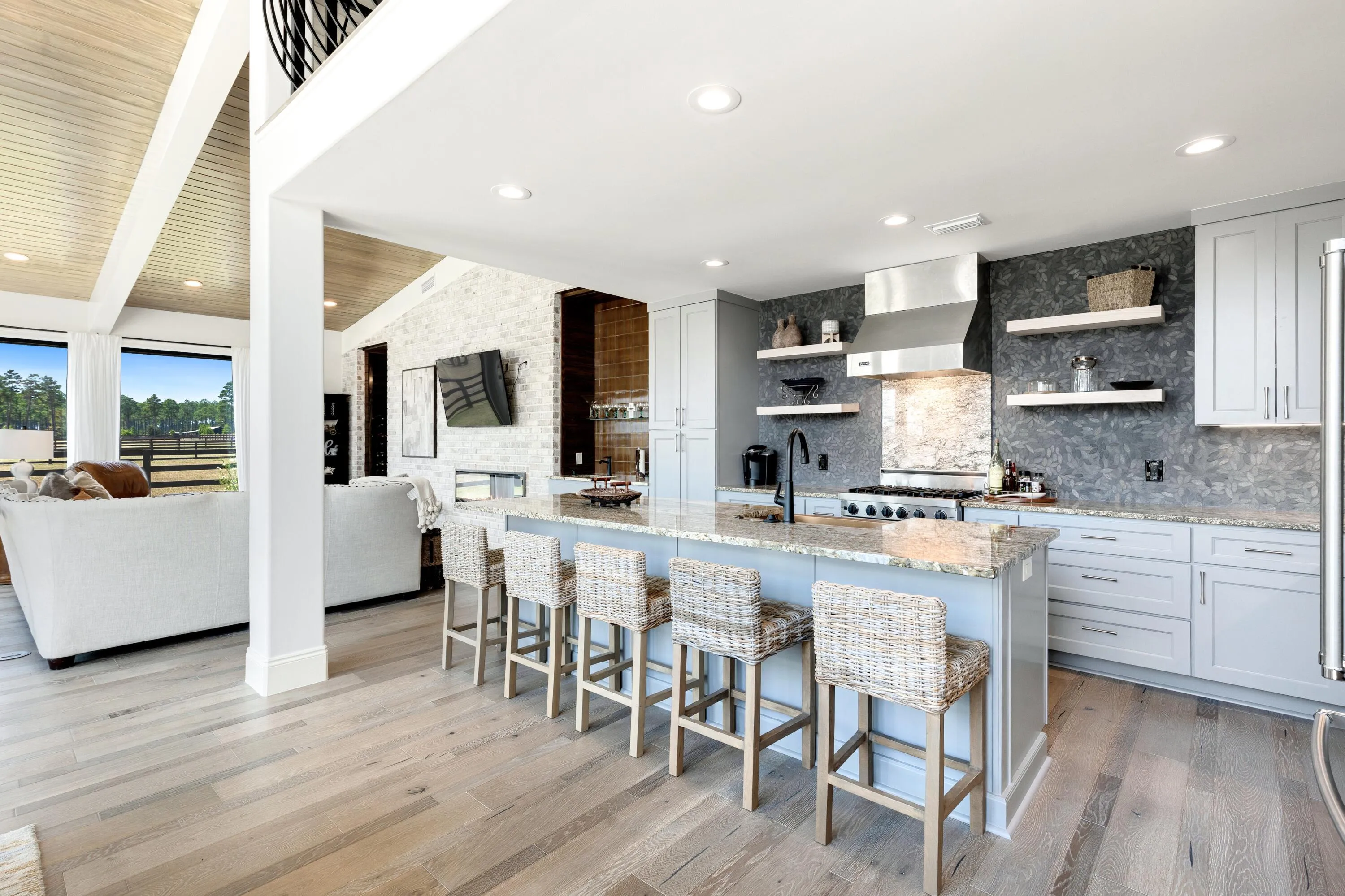 Ponce De Leon, Florida 32455, United States, 6 Bedrooms Bedrooms, ,7 BathroomsBathrooms,Residential,Active,215022