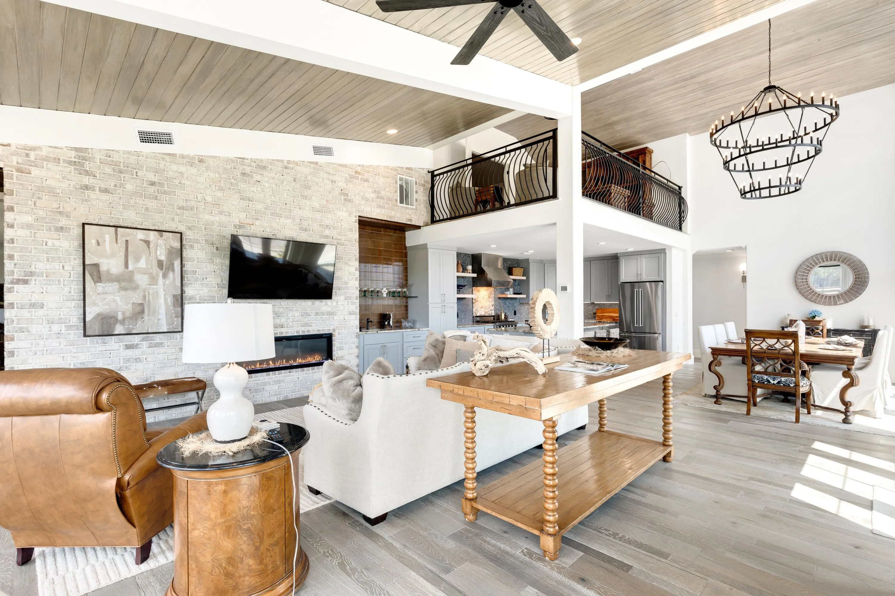 Ponce De Leon, Florida 32455, United States, 6 Bedrooms Bedrooms, ,7 BathroomsBathrooms,Residential,Active,215022