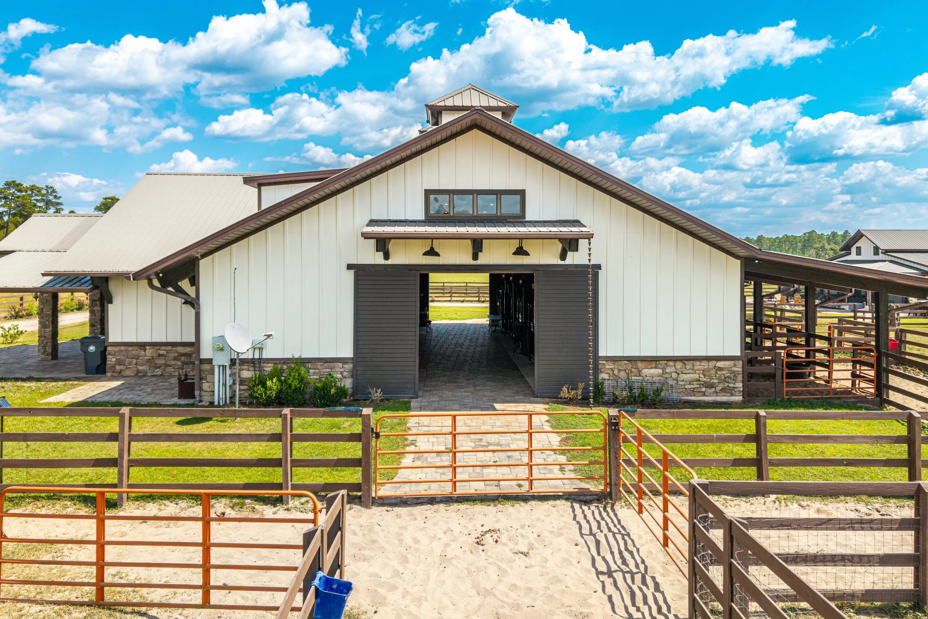 Ponce De Leon, Florida 32455, United States, 6 Bedrooms Bedrooms, ,7 BathroomsBathrooms,Residential,Active,215022