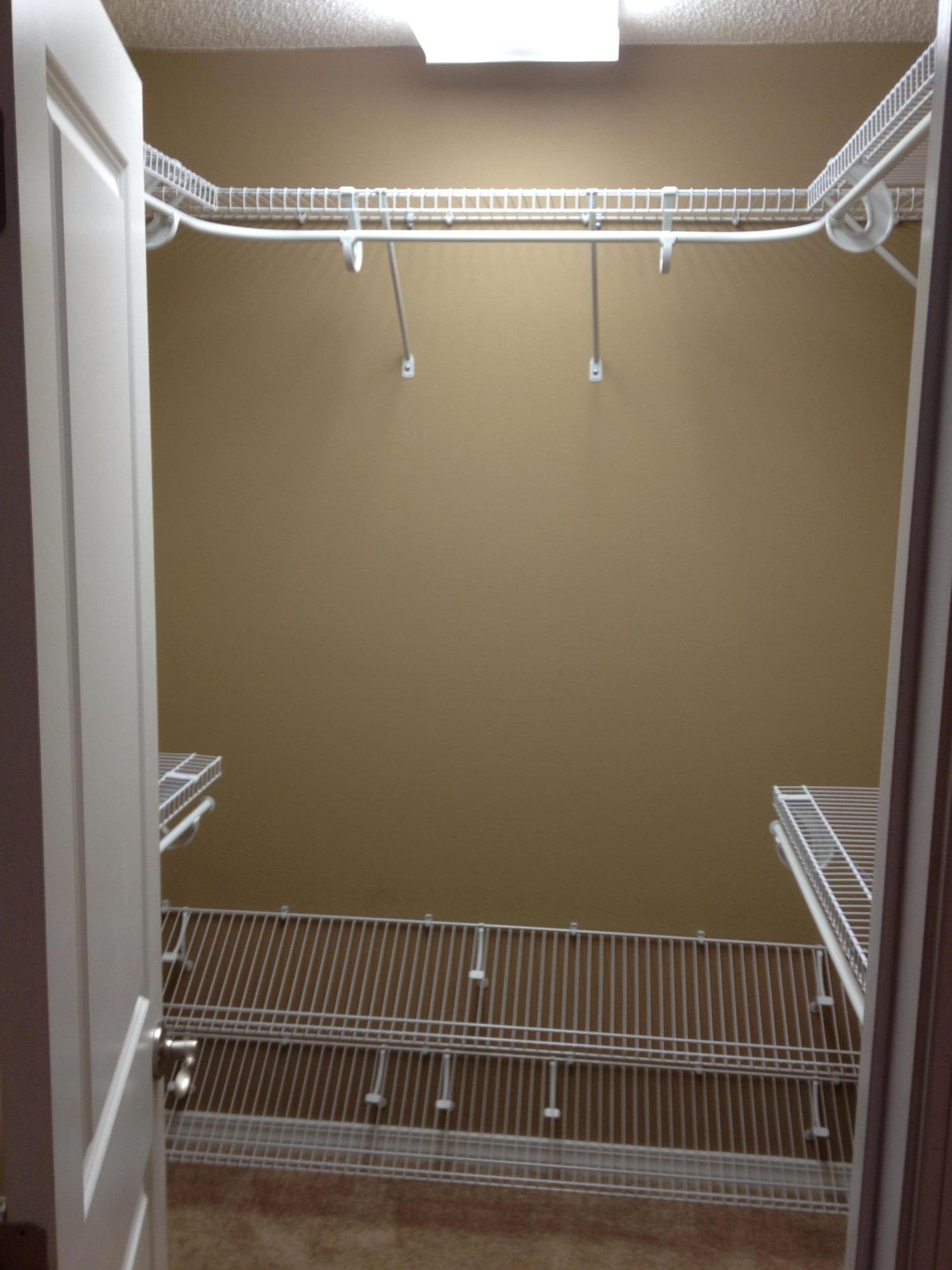 COUNTRYVIEW ESTATES - Residential Lease