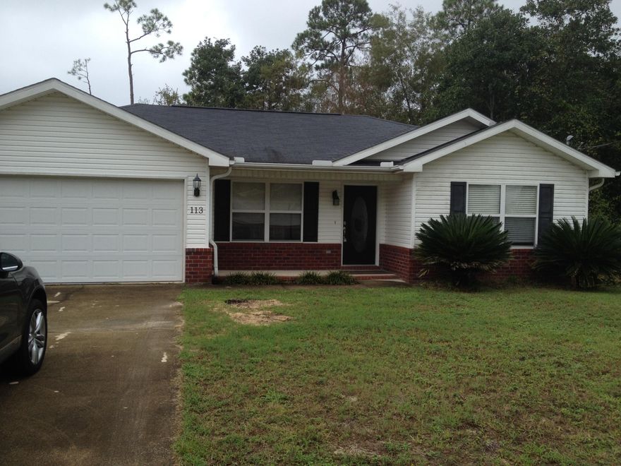 WELCOME TO YOUR NEW HOME! THIS HOUSE IS A REAL GEM! LARGE LIVING ROOM, GREAT KITCHEN WITH PLENTY OF CABINETS AND A WALK IN PANTRY, MASTER BEDROOM HAS PRIVATE BATH, SPLIT BEDROOM FLOOR PLAN! THERE'S A DECK OFF THE BACK WITH STEPS THAT LEAD DOWN INTO THE YARD. CALL TO SEE TODAY! BUYER TO VERIFY ALL ROOM DIMENSIONS!