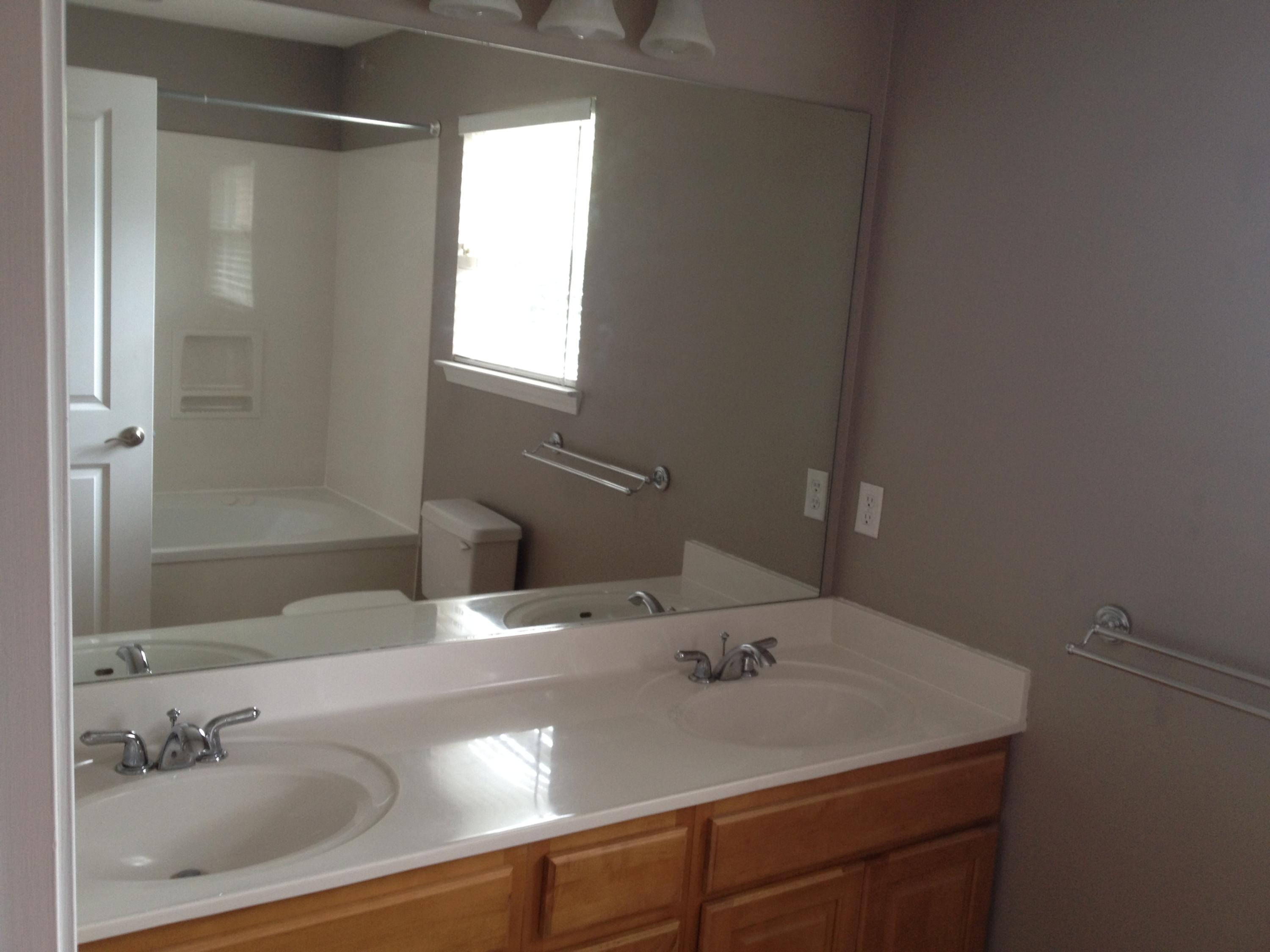 COUNTRYVIEW ESTATES - Residential Lease