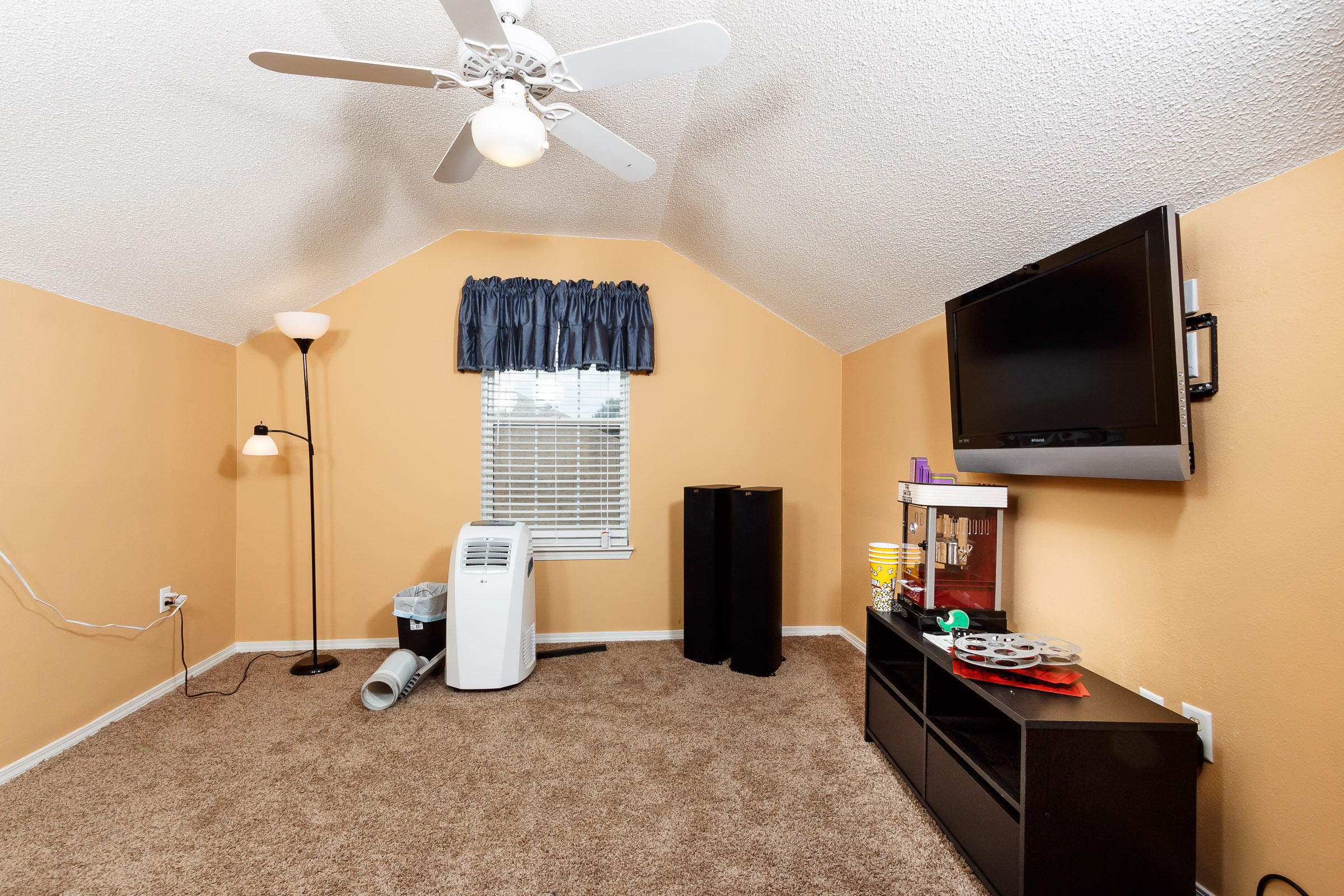 HUNTERS RUN S/D - Residential