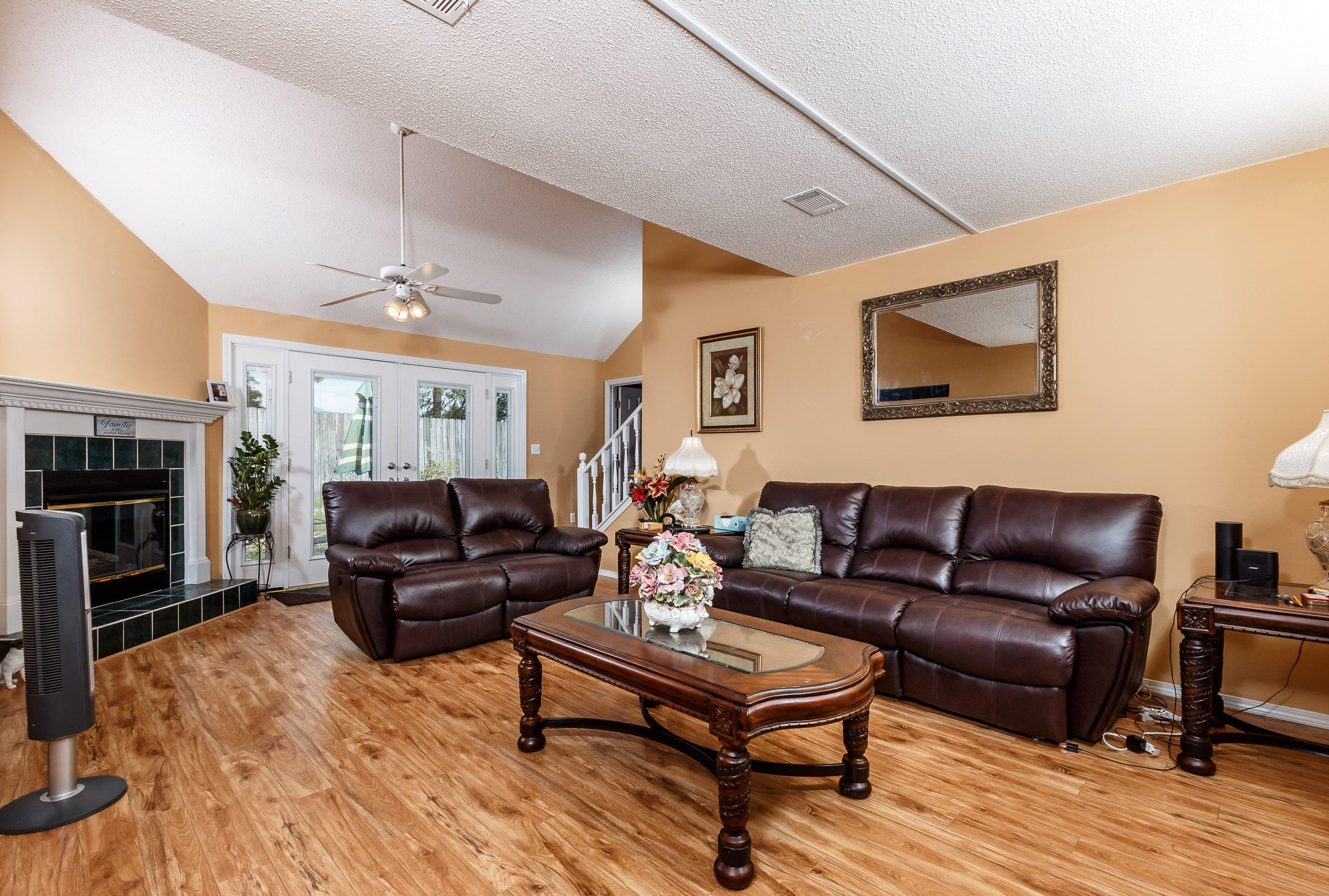 HUNTERS RUN S/D - Residential