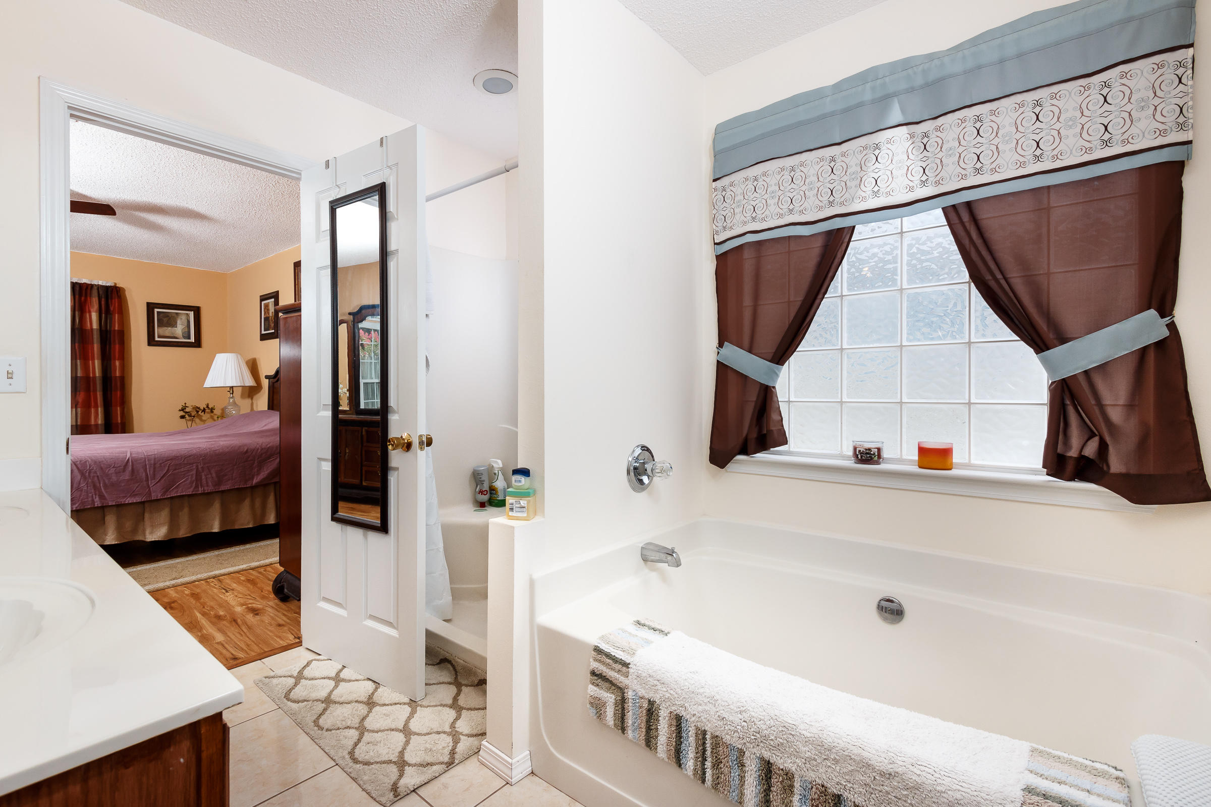 HUNTERS RUN S/D - Residential