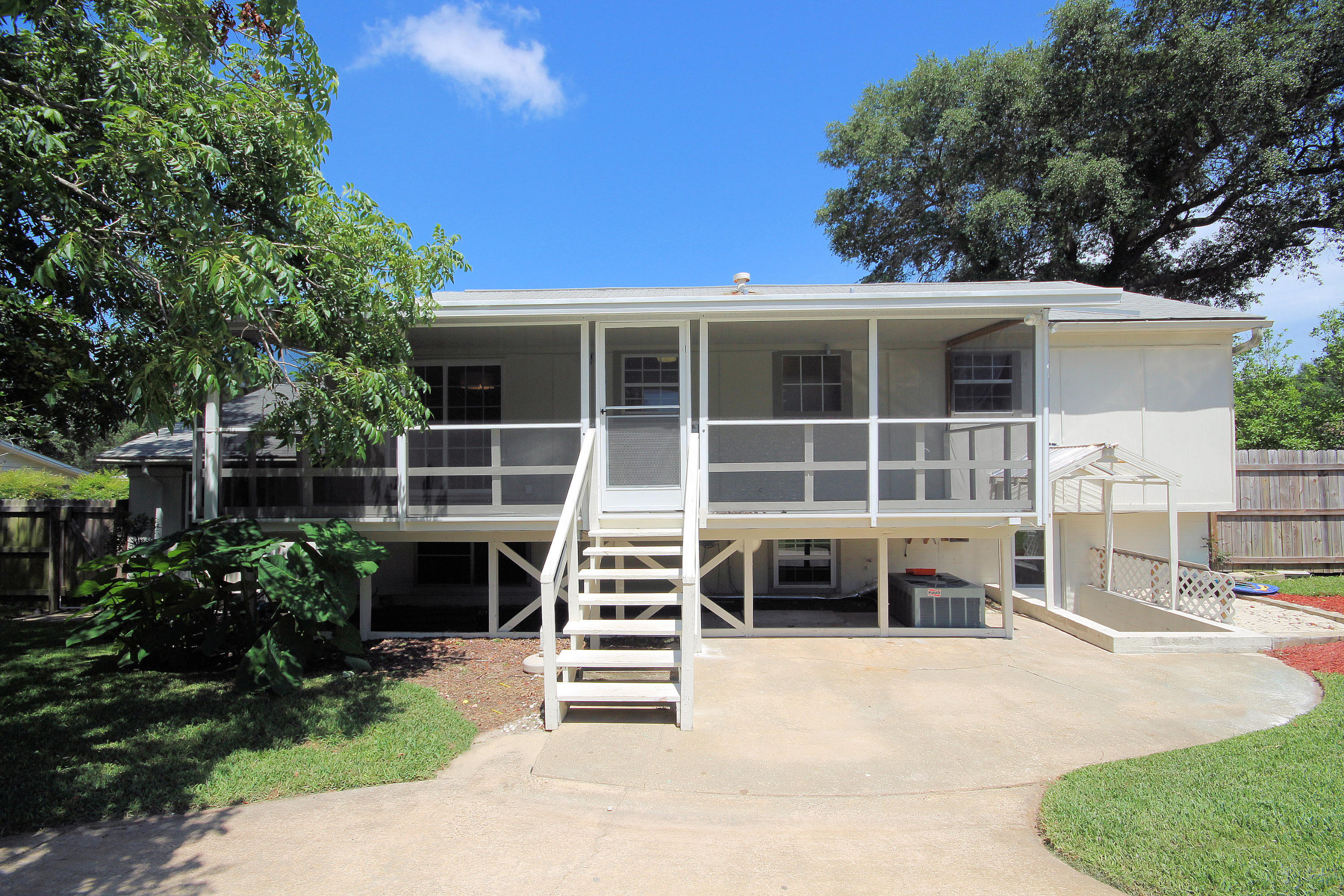 BAYOU WOODS - Residential