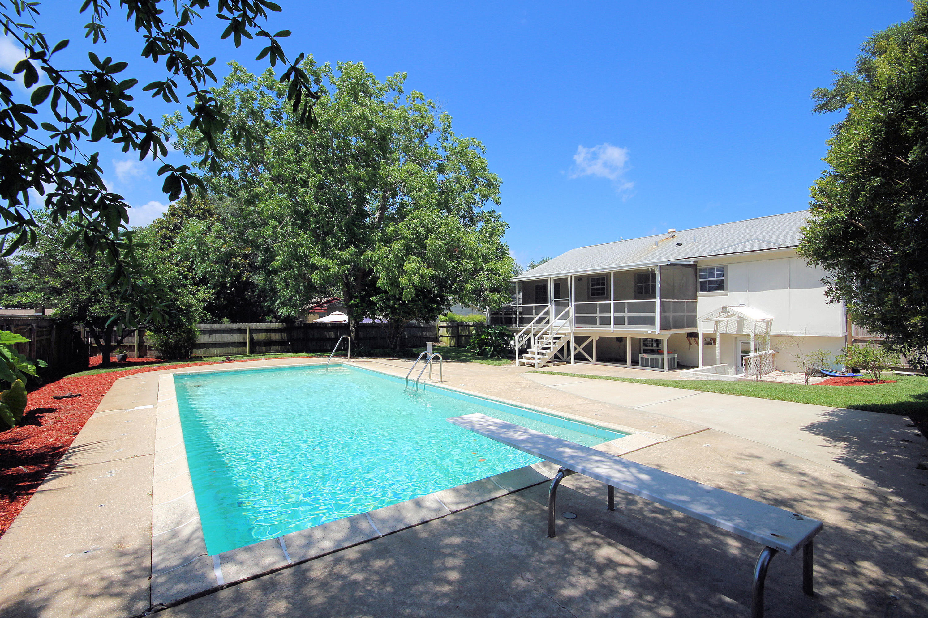 BAYOU WOODS - Residential