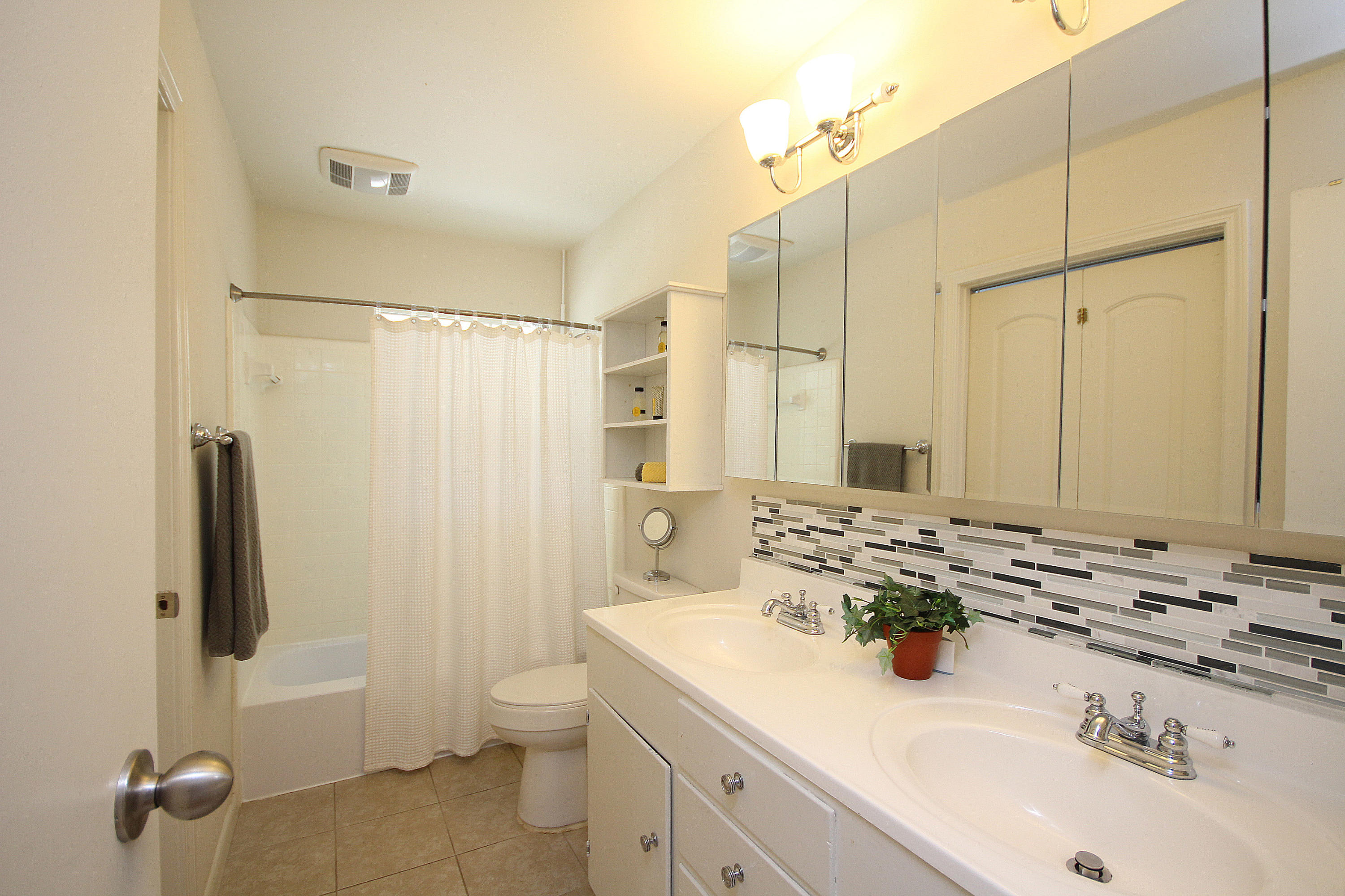 BAYOU WOODS - Residential