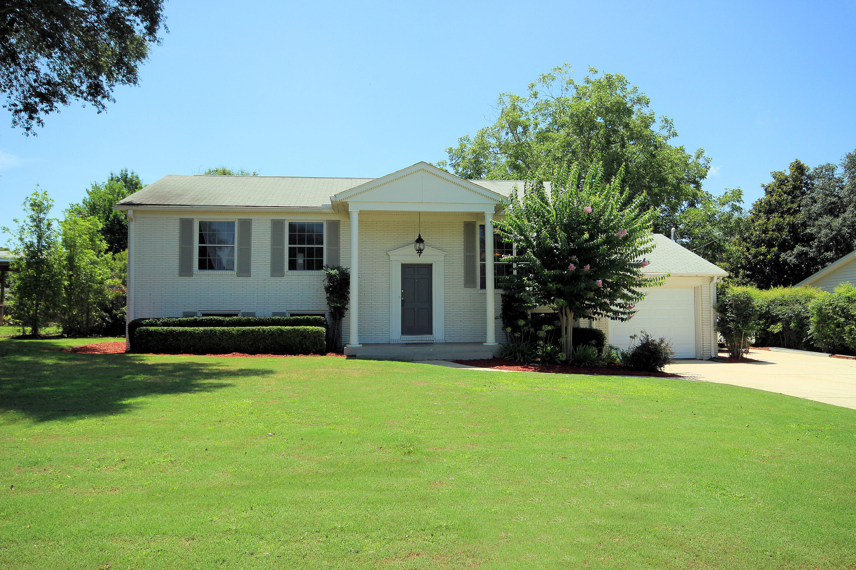 BAYOU WOODS - Residential