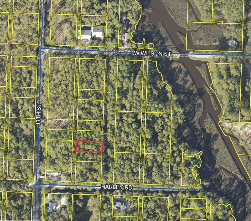 Beautiful wooded lot in Santa Rosa Beach.  Conveniently located to parks, boat launch, shopping, golf courses, beaches and much more.  Survey available upon request.