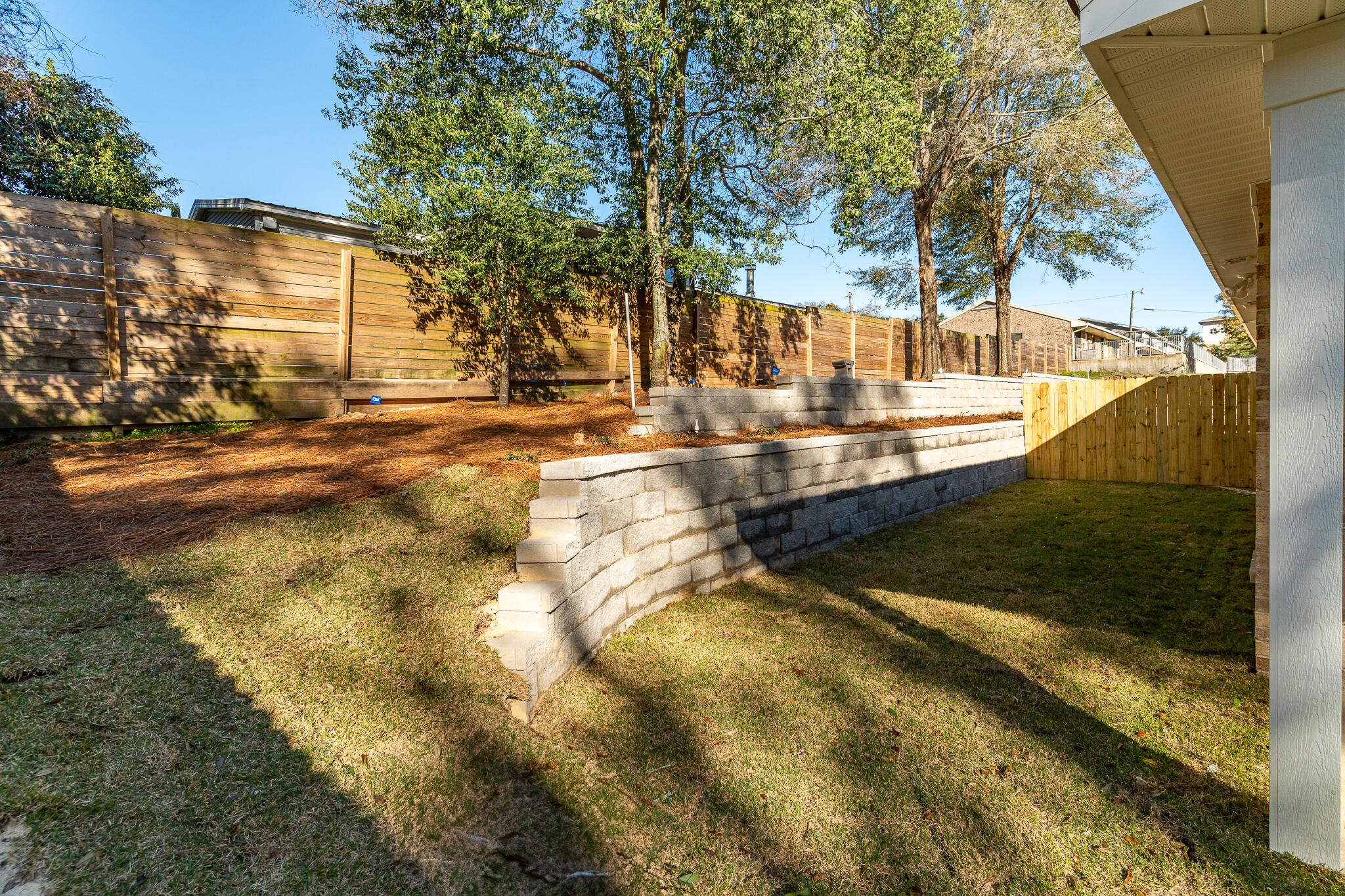 Cedar Ave - Residential