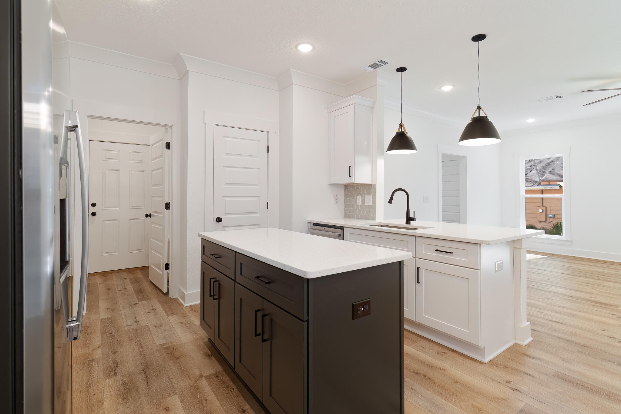 807 S B S Cedar Avenue