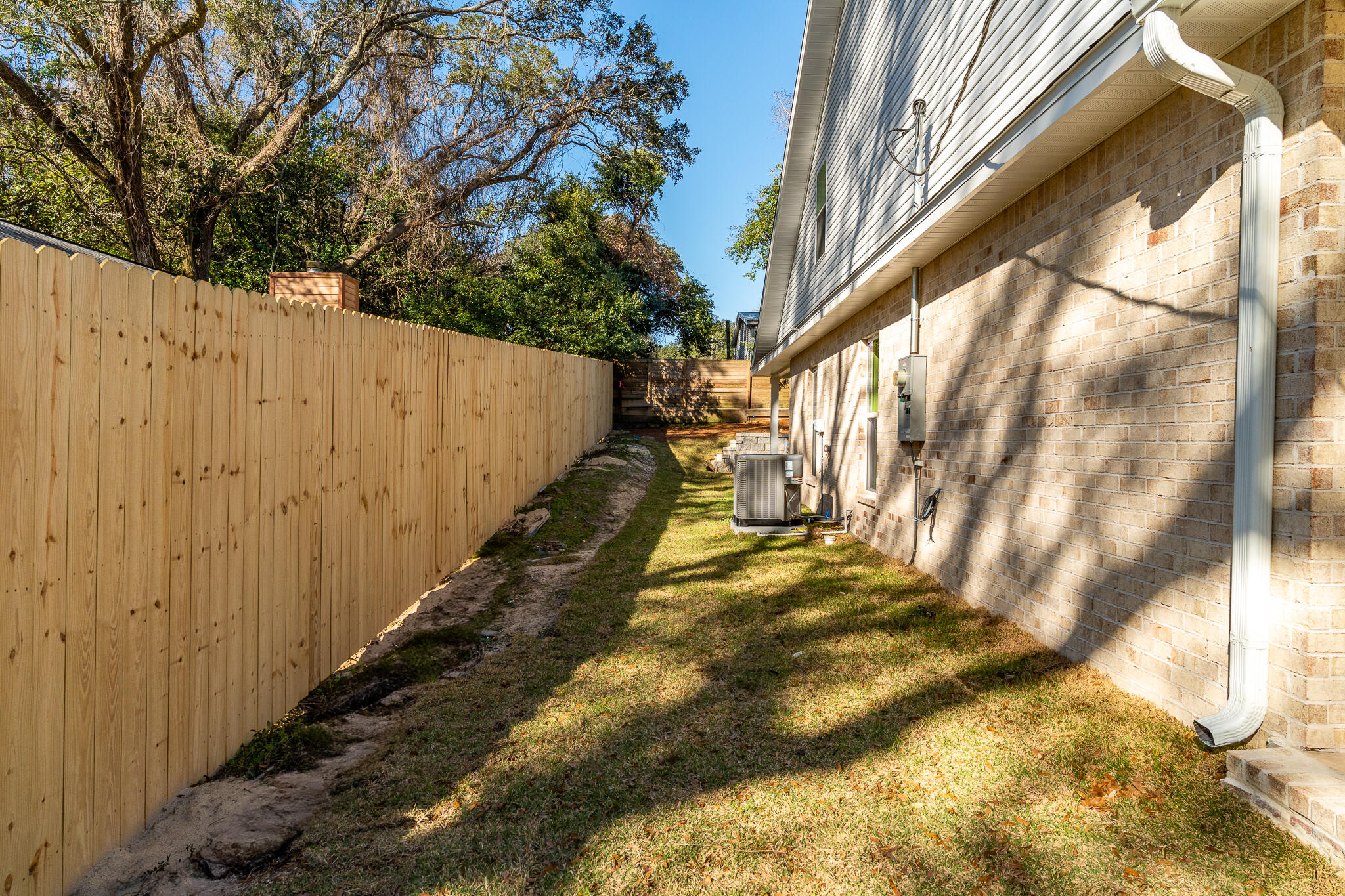 Cedar Ave - Residential