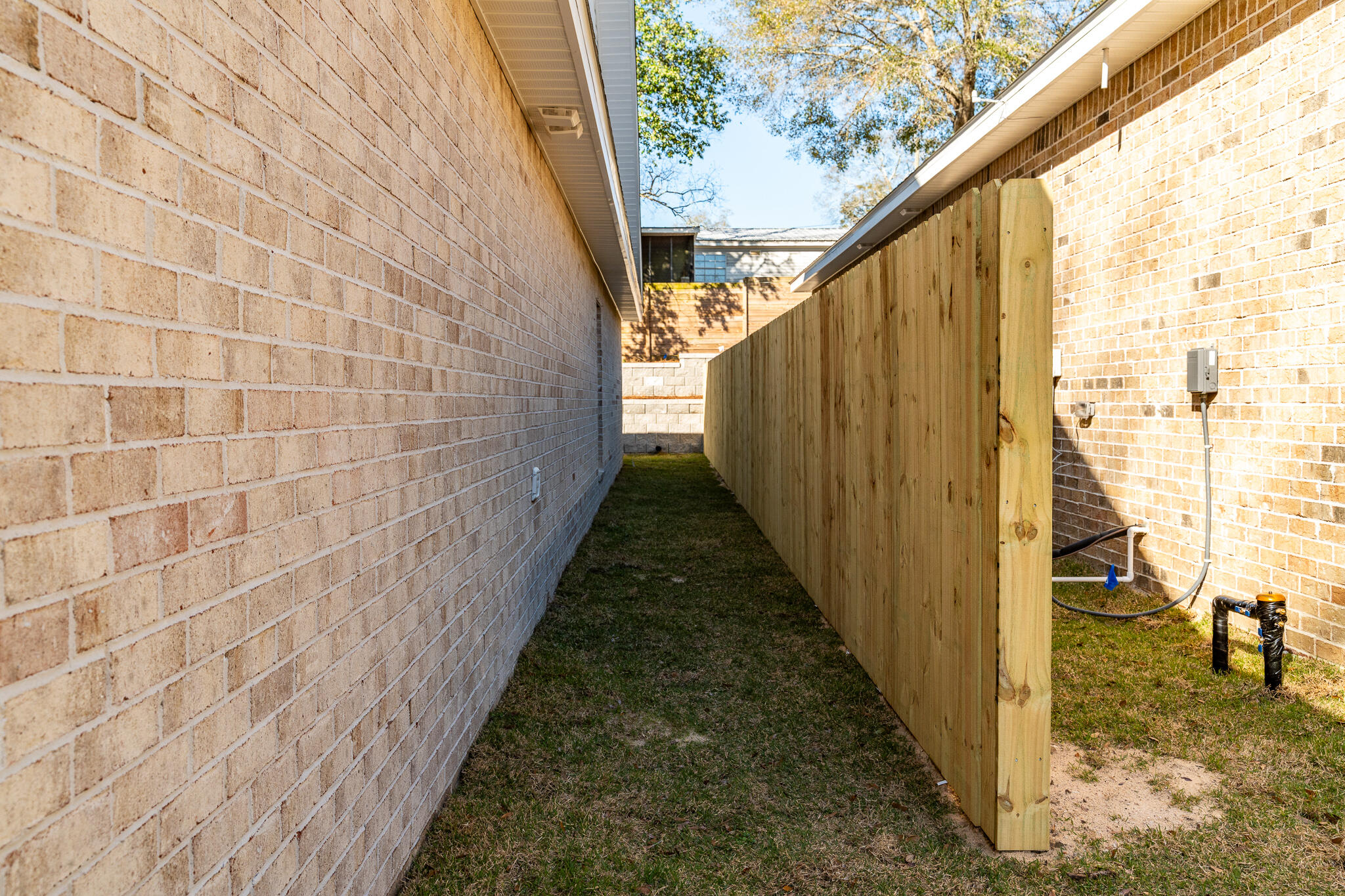 Cedar Ave - Residential