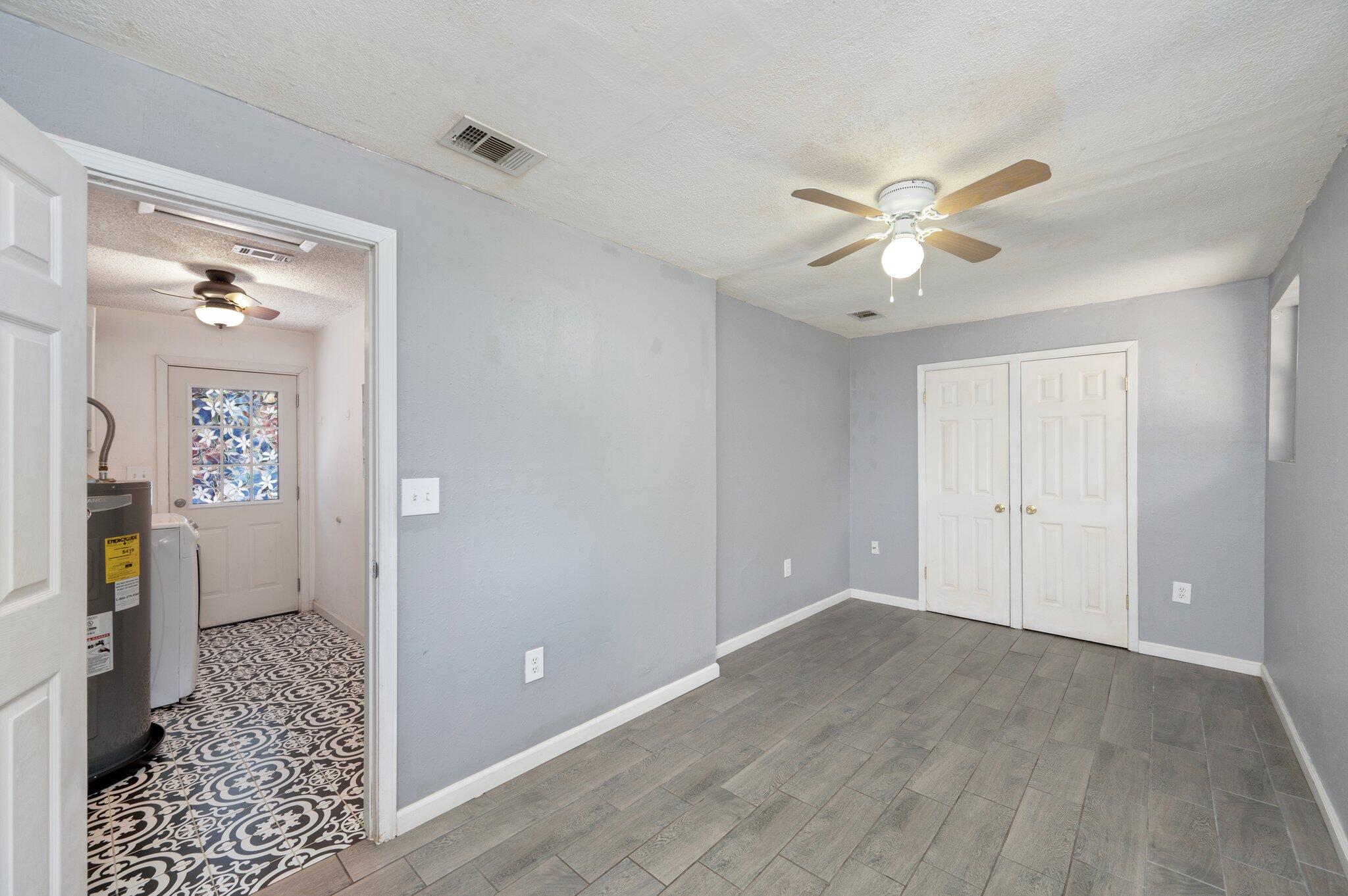 BRADYS S/D - Residential Lease