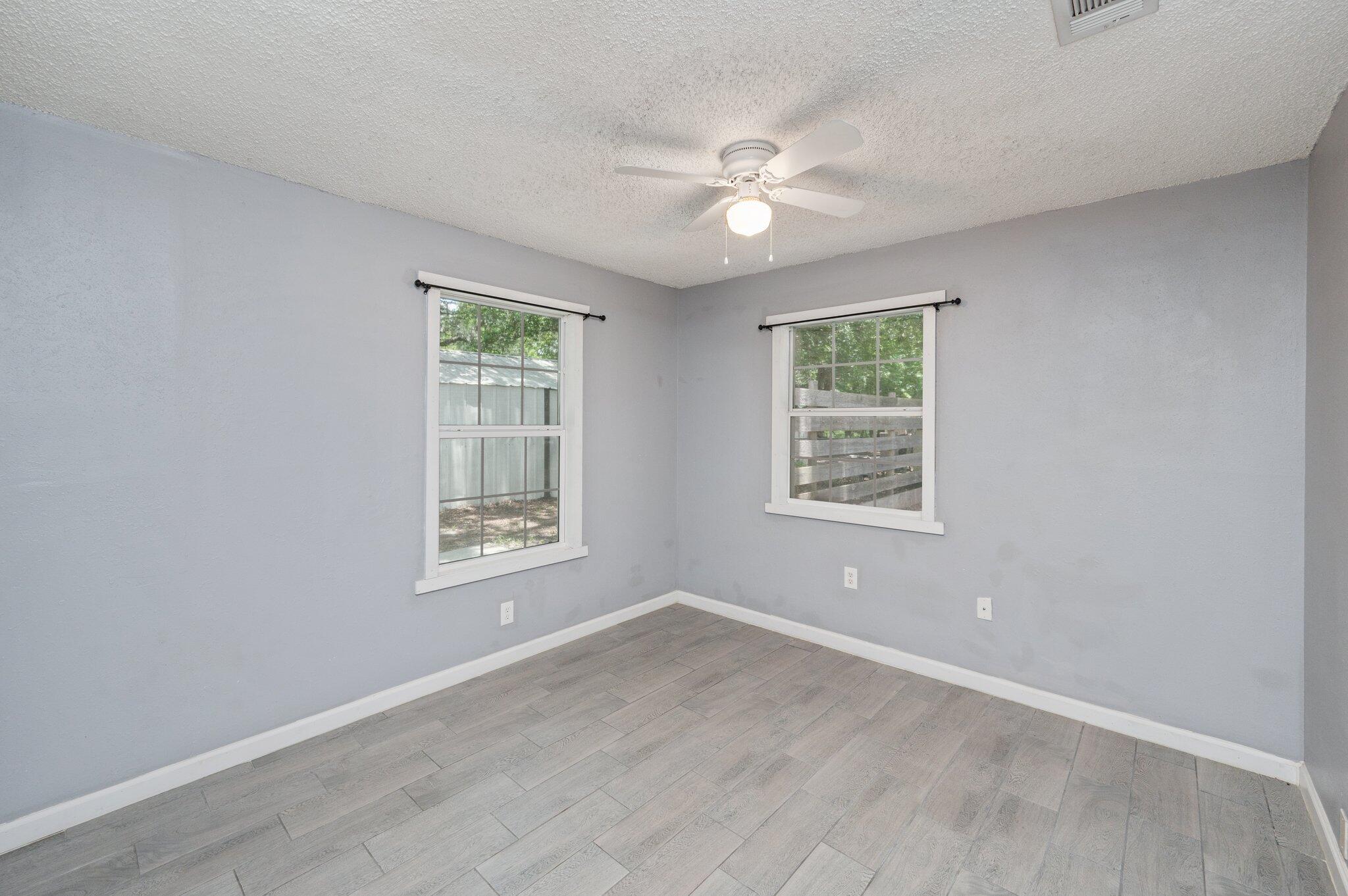 BRADYS S/D - Residential Lease