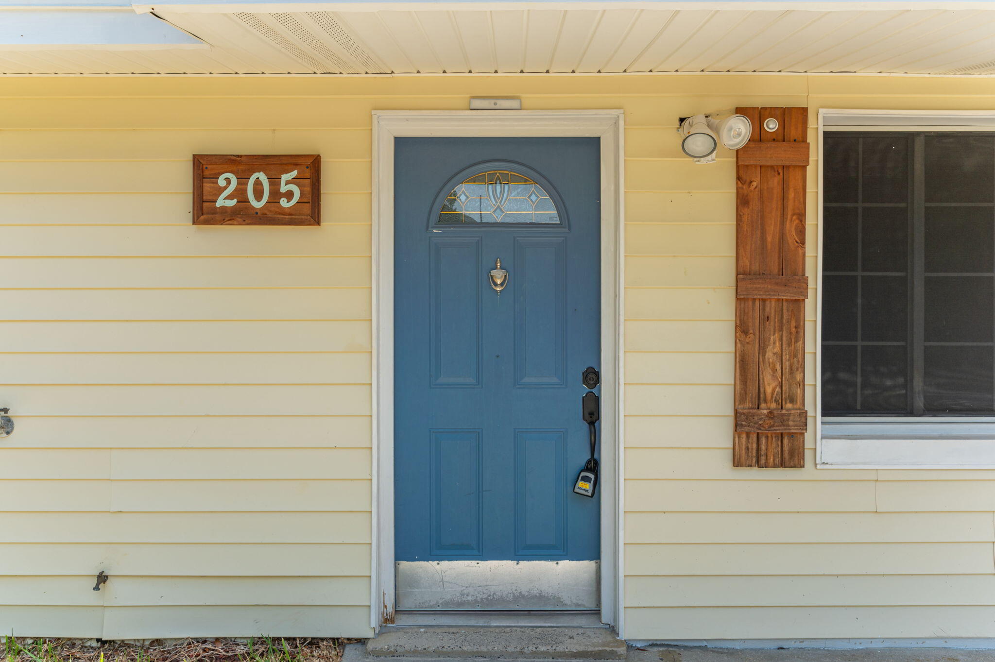 BRADYS S/D - Residential Lease