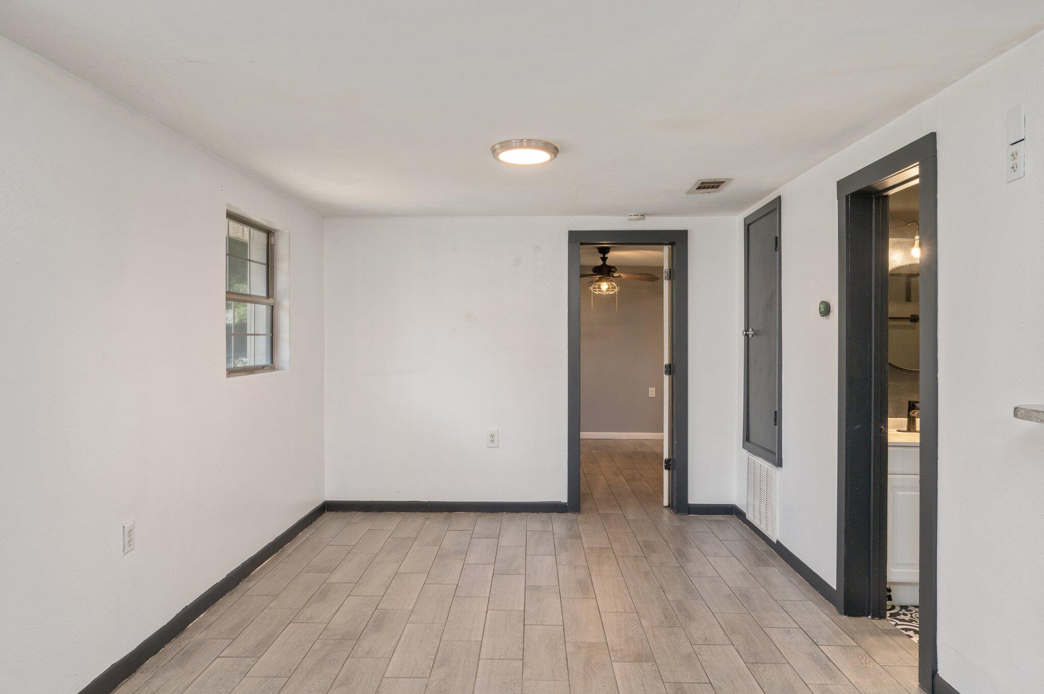 BRADYS S/D - Residential Lease