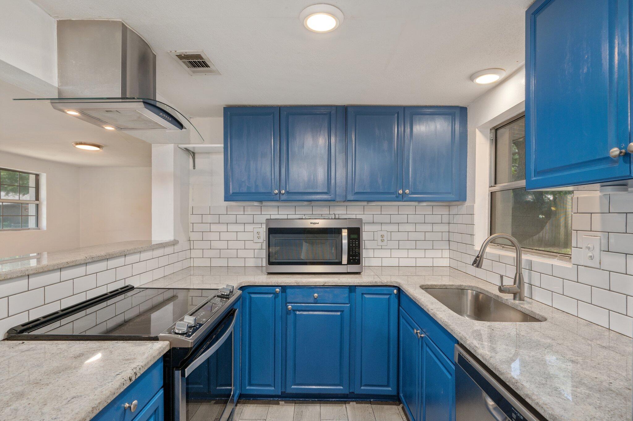 BRADYS S/D - Residential Lease