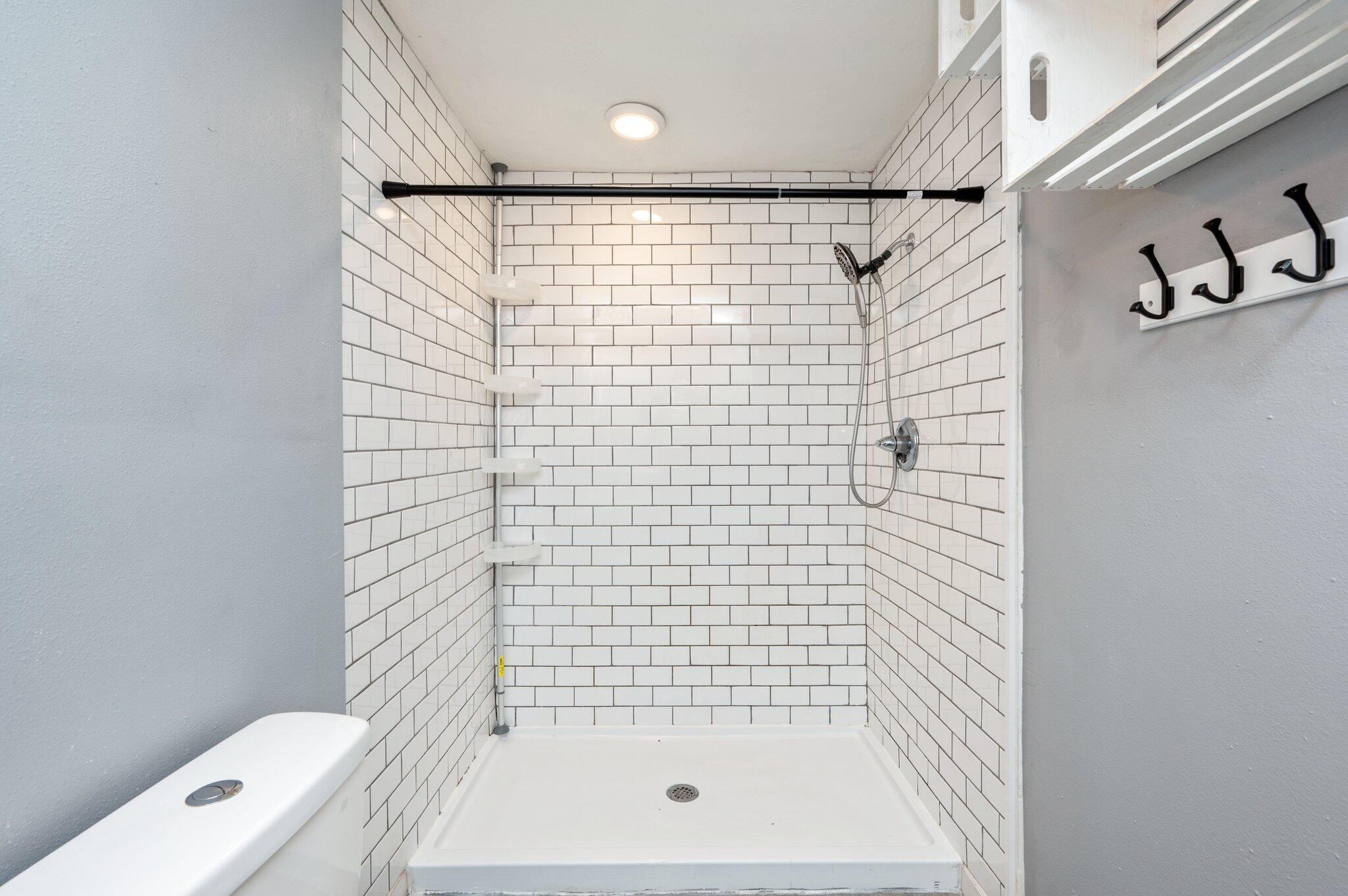 BRADYS S/D - Residential Lease