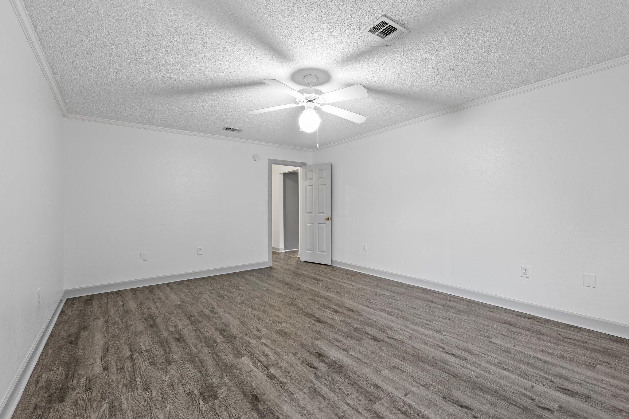 HUNTINGTON S/D PH 3 - Residential Lease