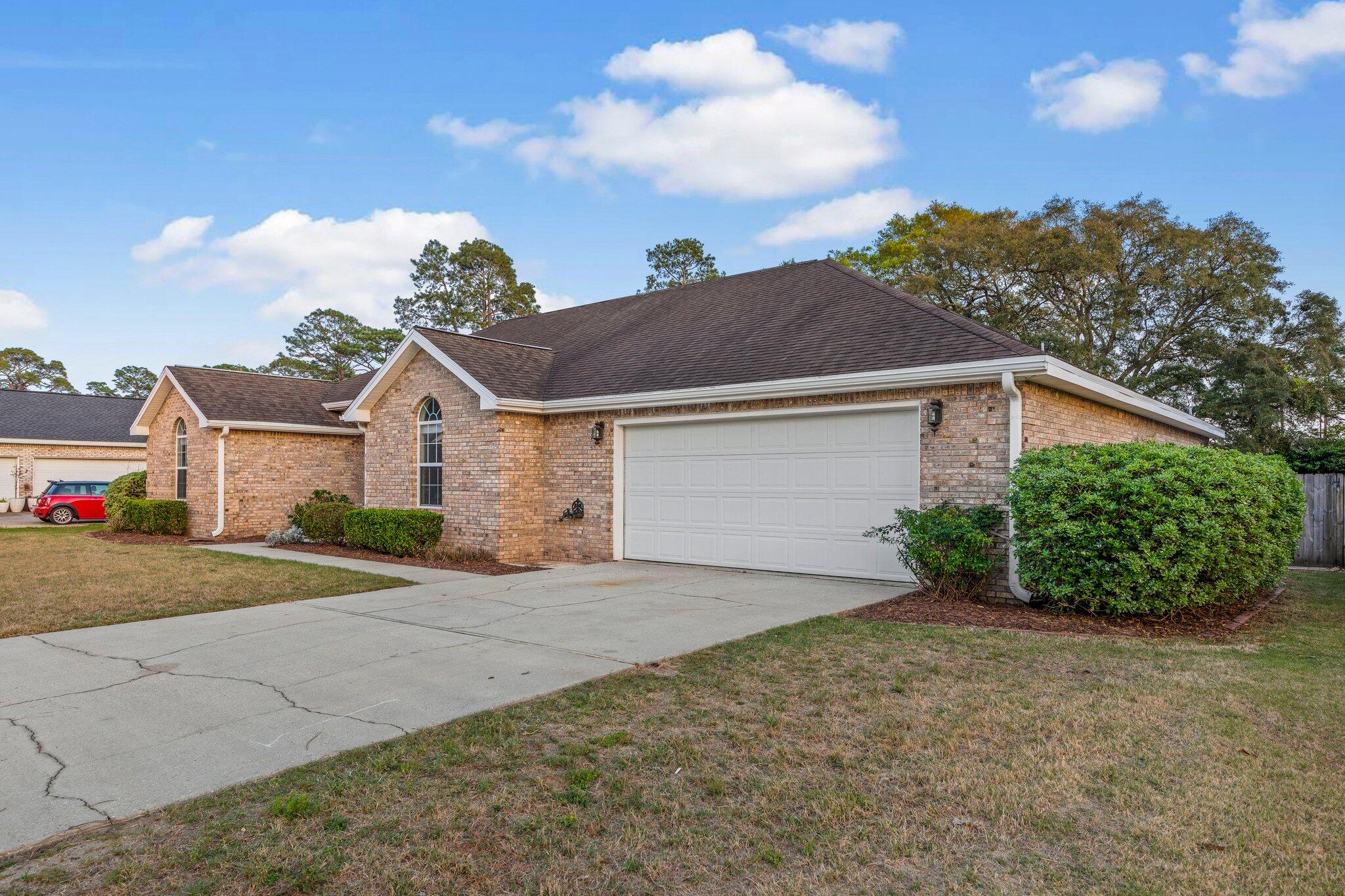 HUNTINGTON S/D PH 3 - Residential Lease