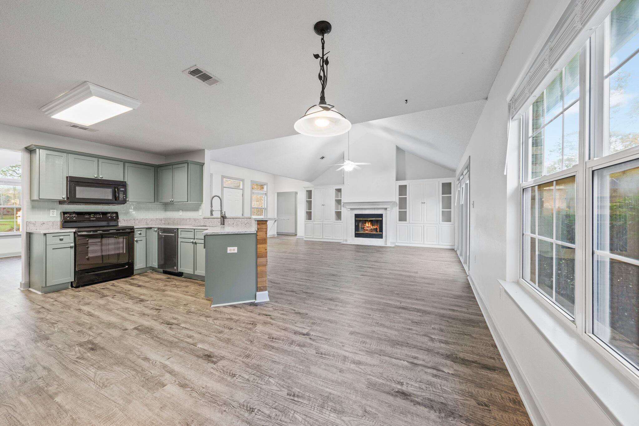 HUNTINGTON S/D PH 3 - Residential Lease