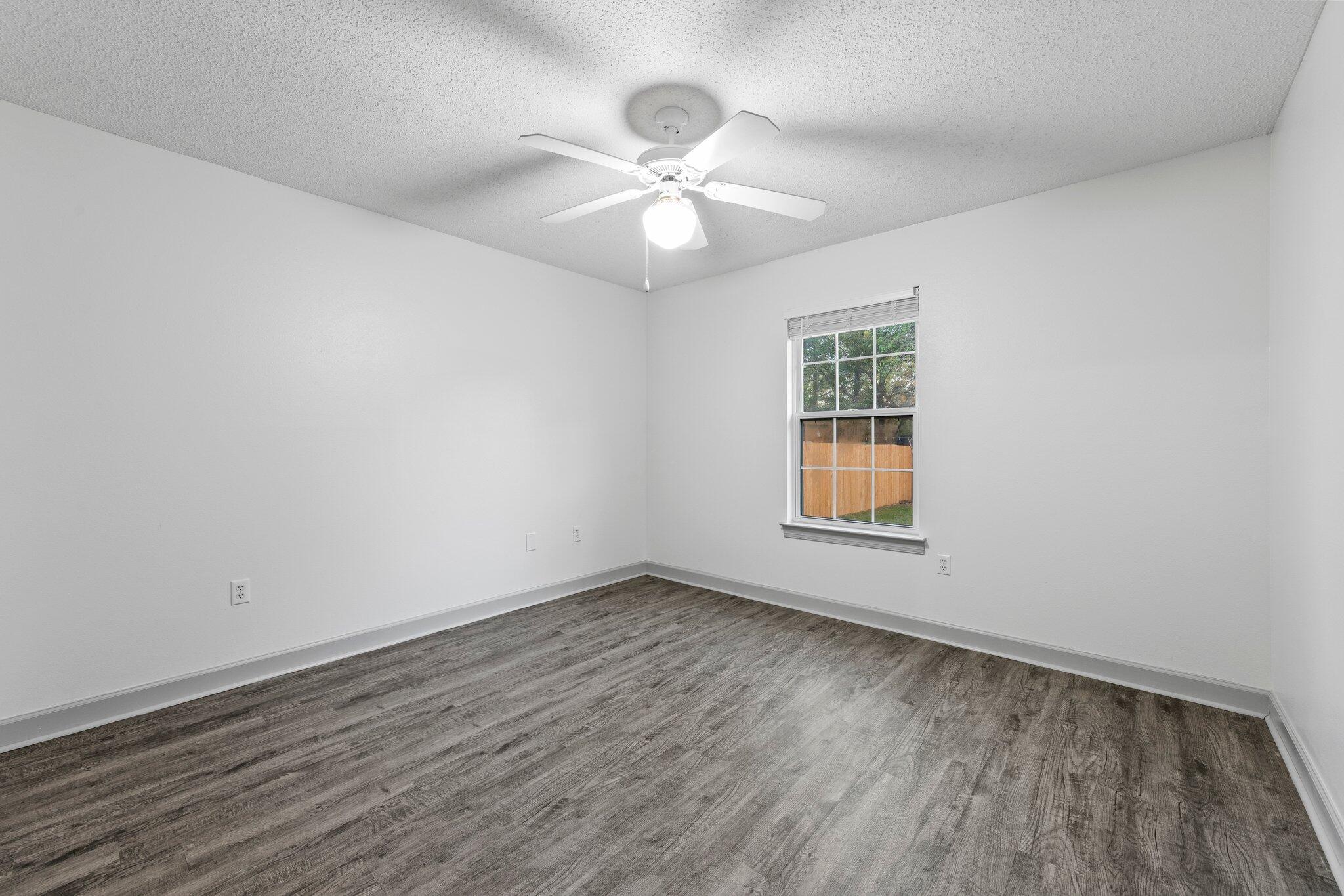 HUNTINGTON S/D PH 3 - Residential Lease