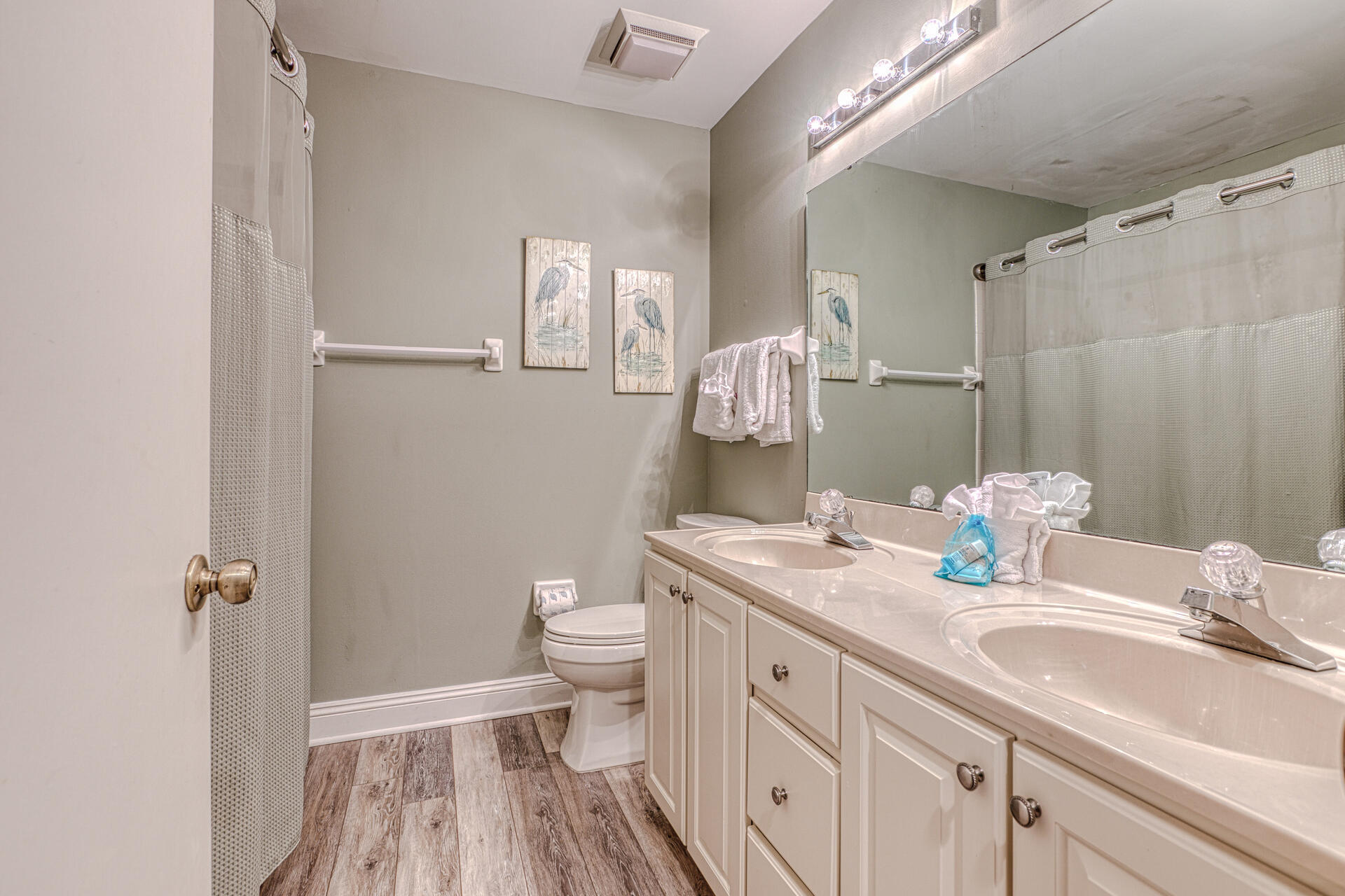 BEACHWALK VILLAS PH 05 - Residential