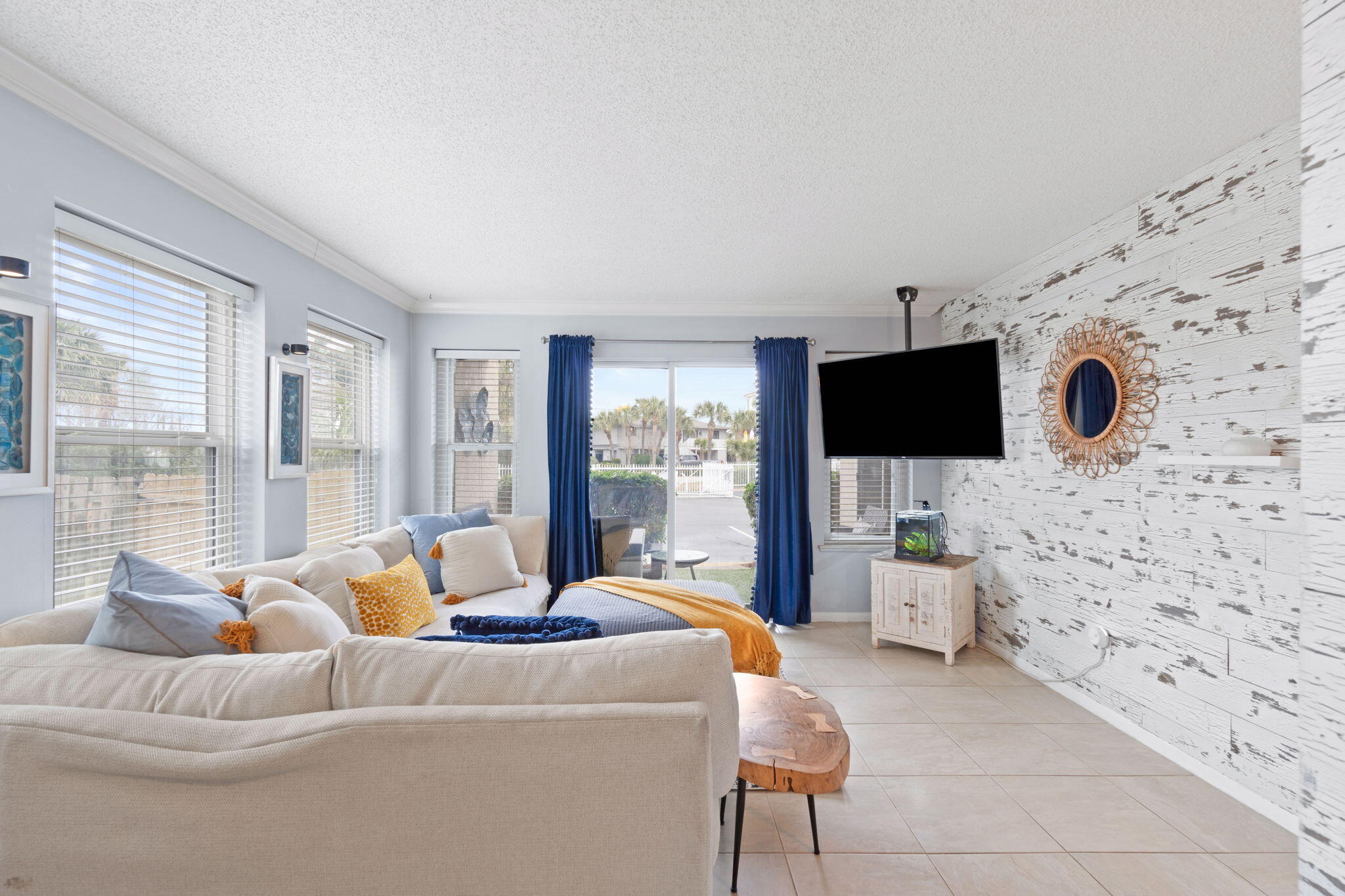 POOLSIDE VILLAS CONDO - Residential