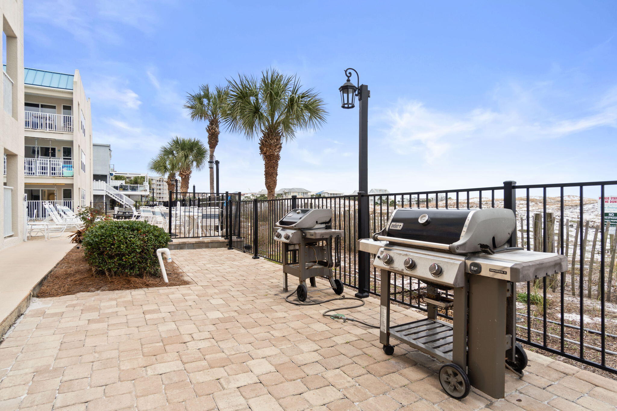 POOLSIDE VILLAS CONDO - Residential