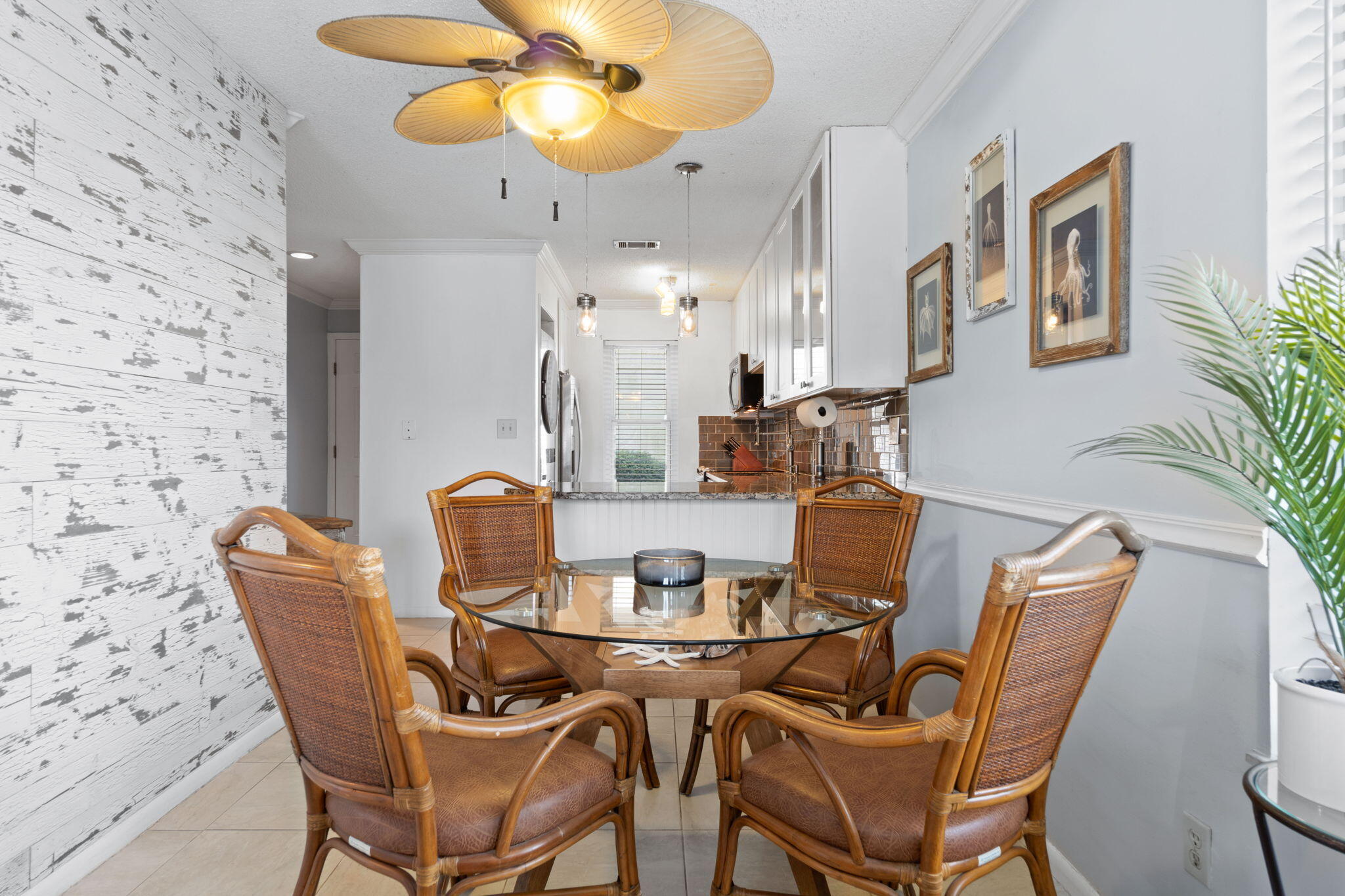 POOLSIDE VILLAS CONDO - Residential