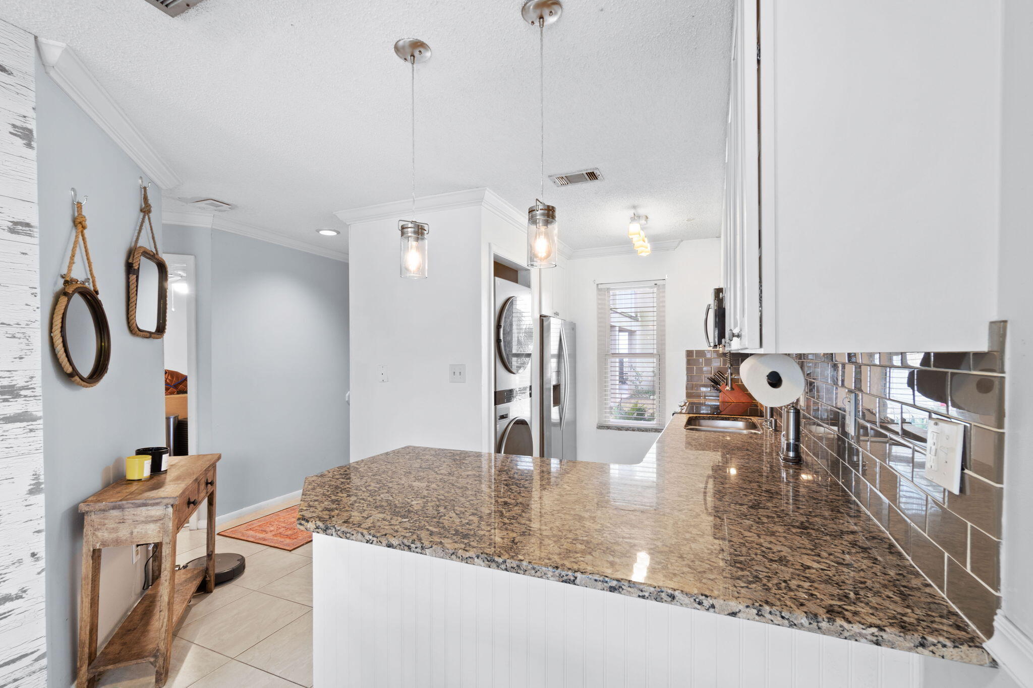 POOLSIDE VILLAS CONDO - Residential